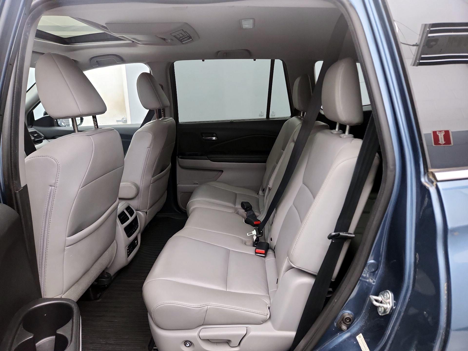 Thumbnail: 2016 Honda Pilot - 20