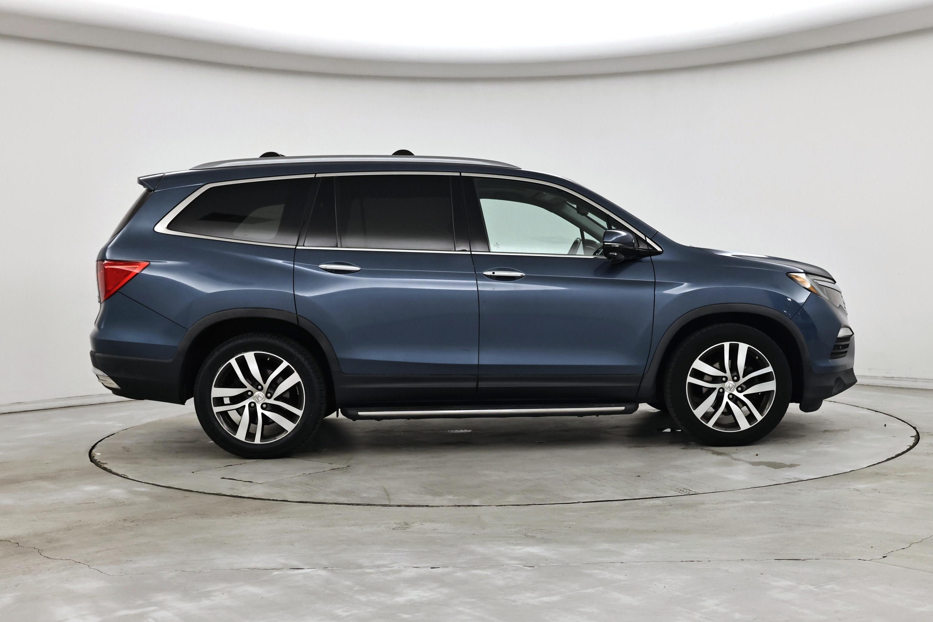 Thumbnail: 2016 Honda Pilot - 7