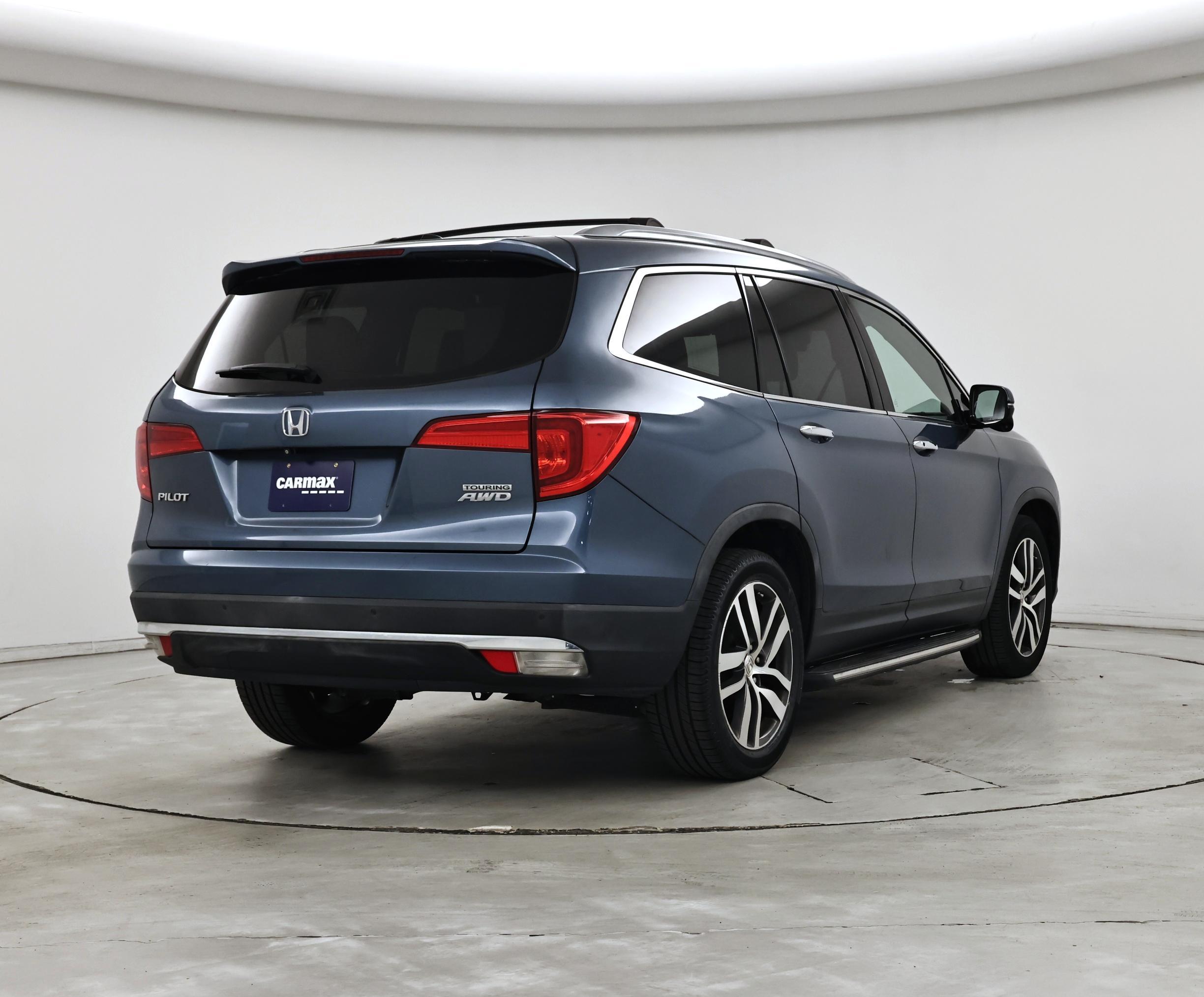 Thumbnail: 2016 Honda Pilot - 8