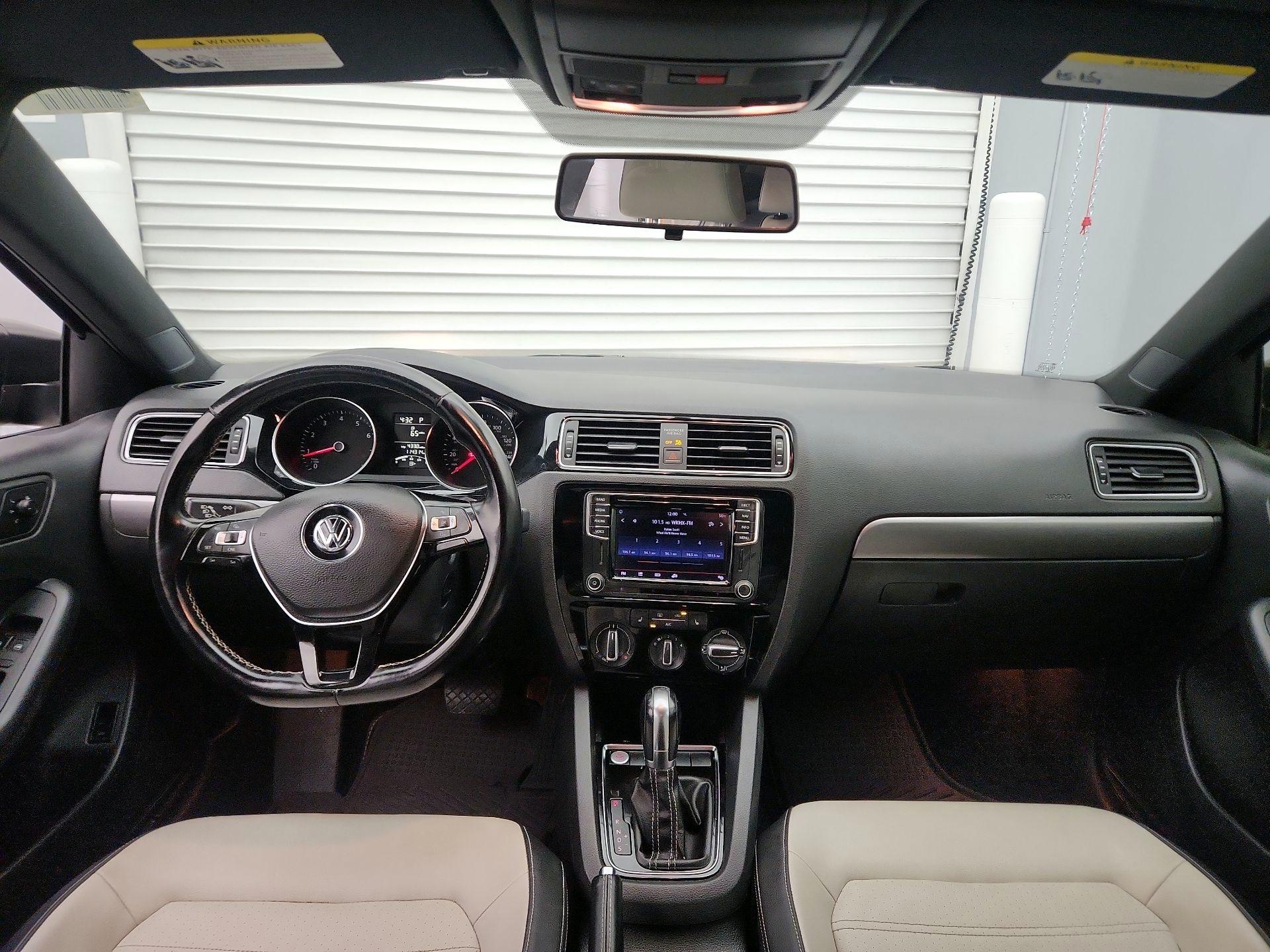 Thumbnail: 2016 Volkswagen Jetta - 9