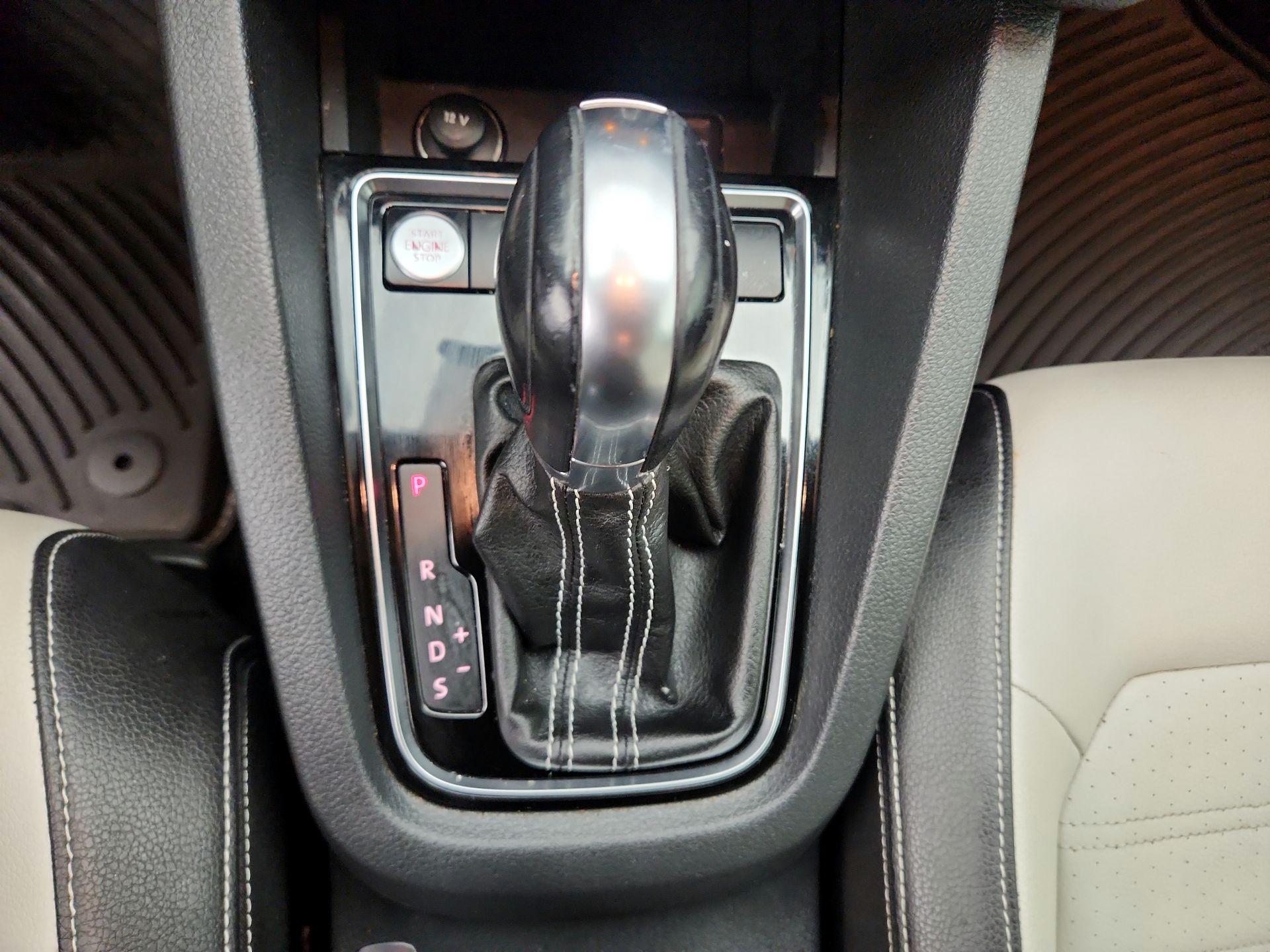 Thumbnail: 2016 Volkswagen Jetta - 17