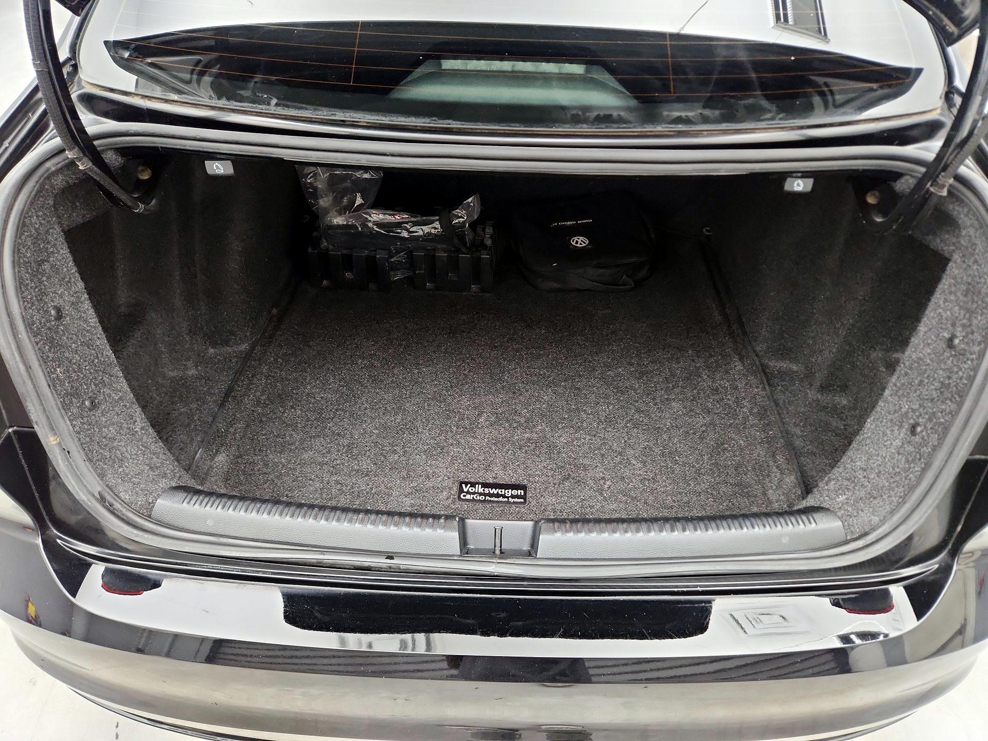 Thumbnail: 2016 Volkswagen Jetta - 20