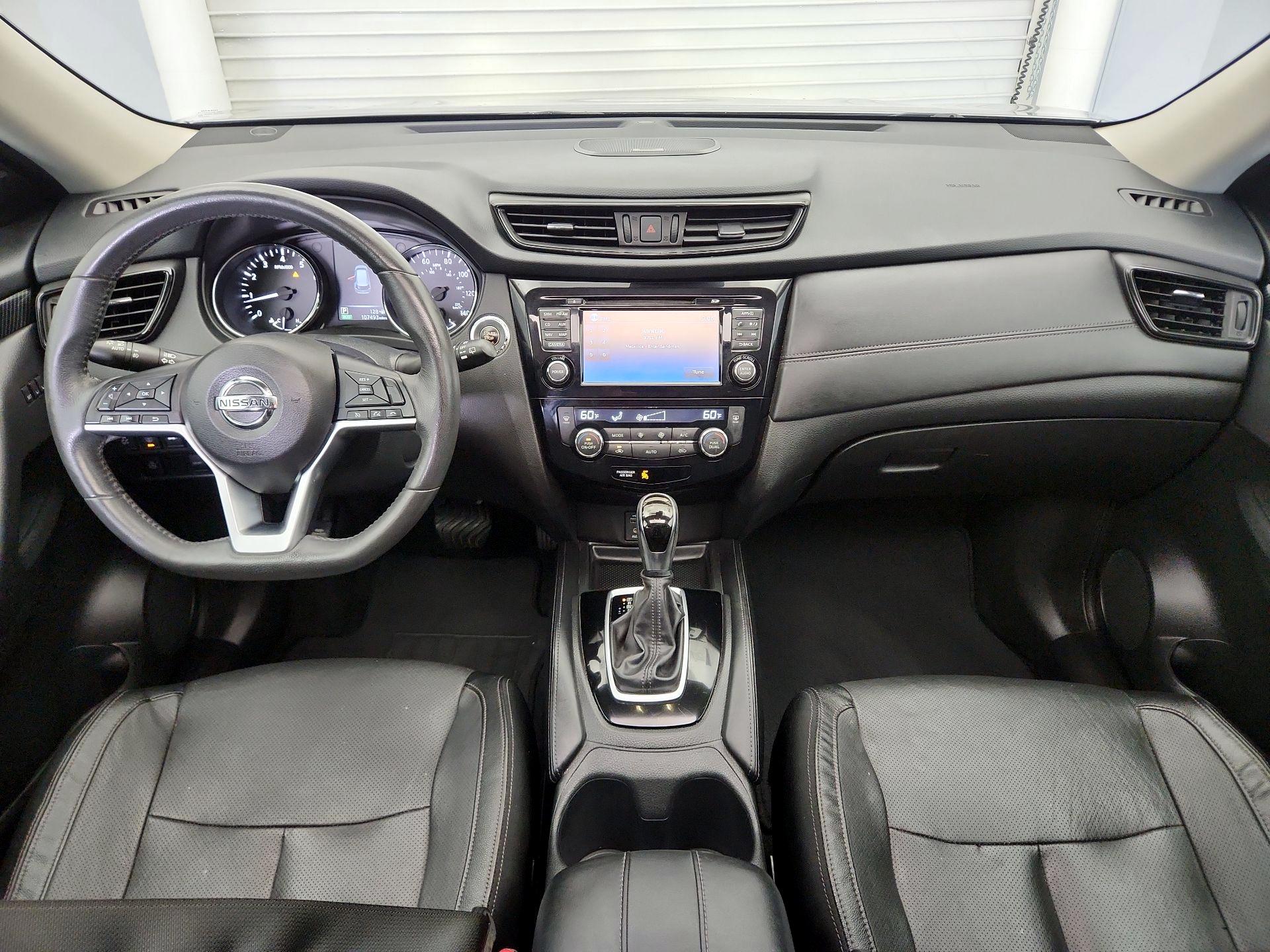 Thumbnail: 2017 Nissan Rogue - 9