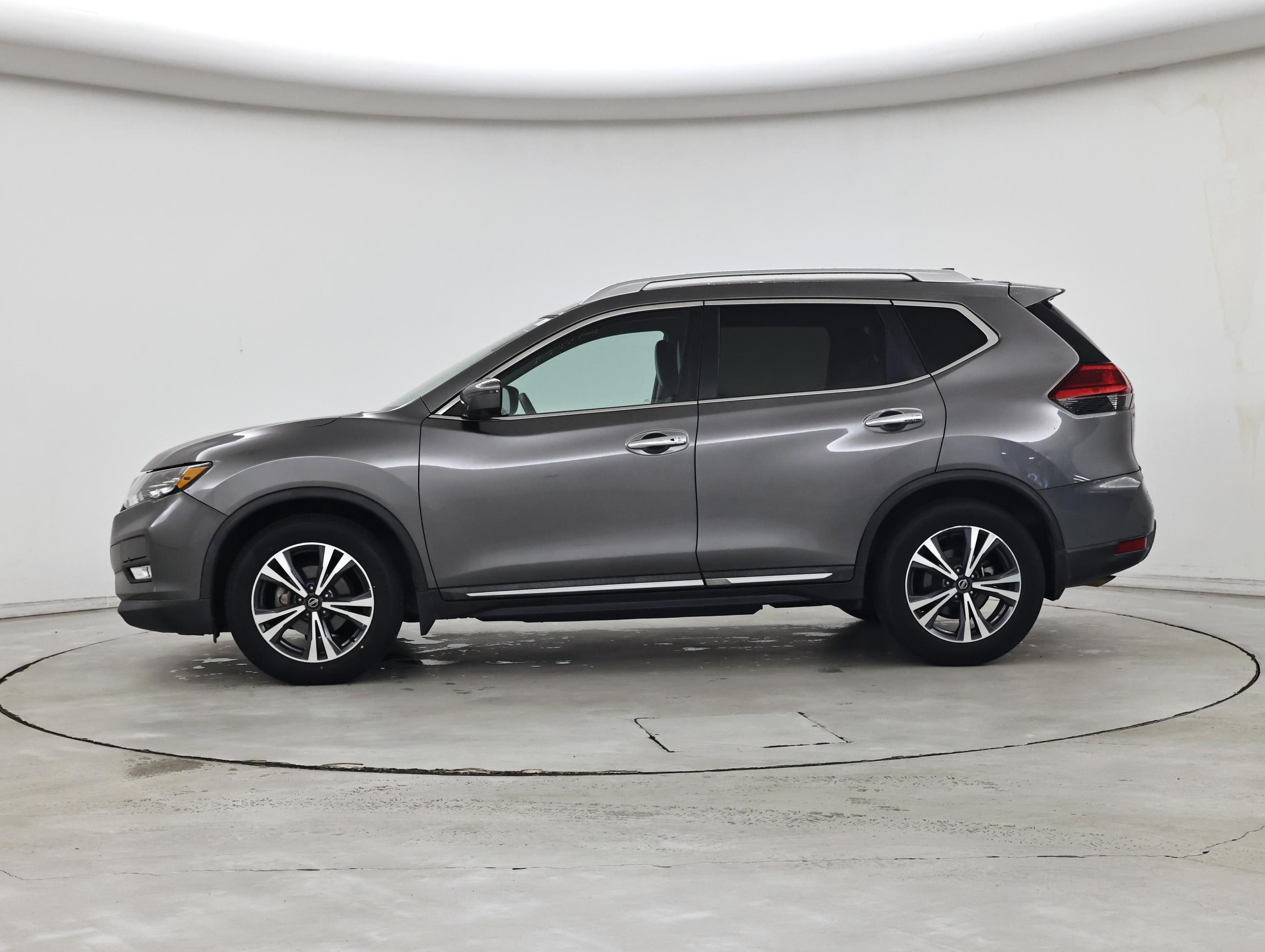 Thumbnail: 2017 Nissan Rogue - 3