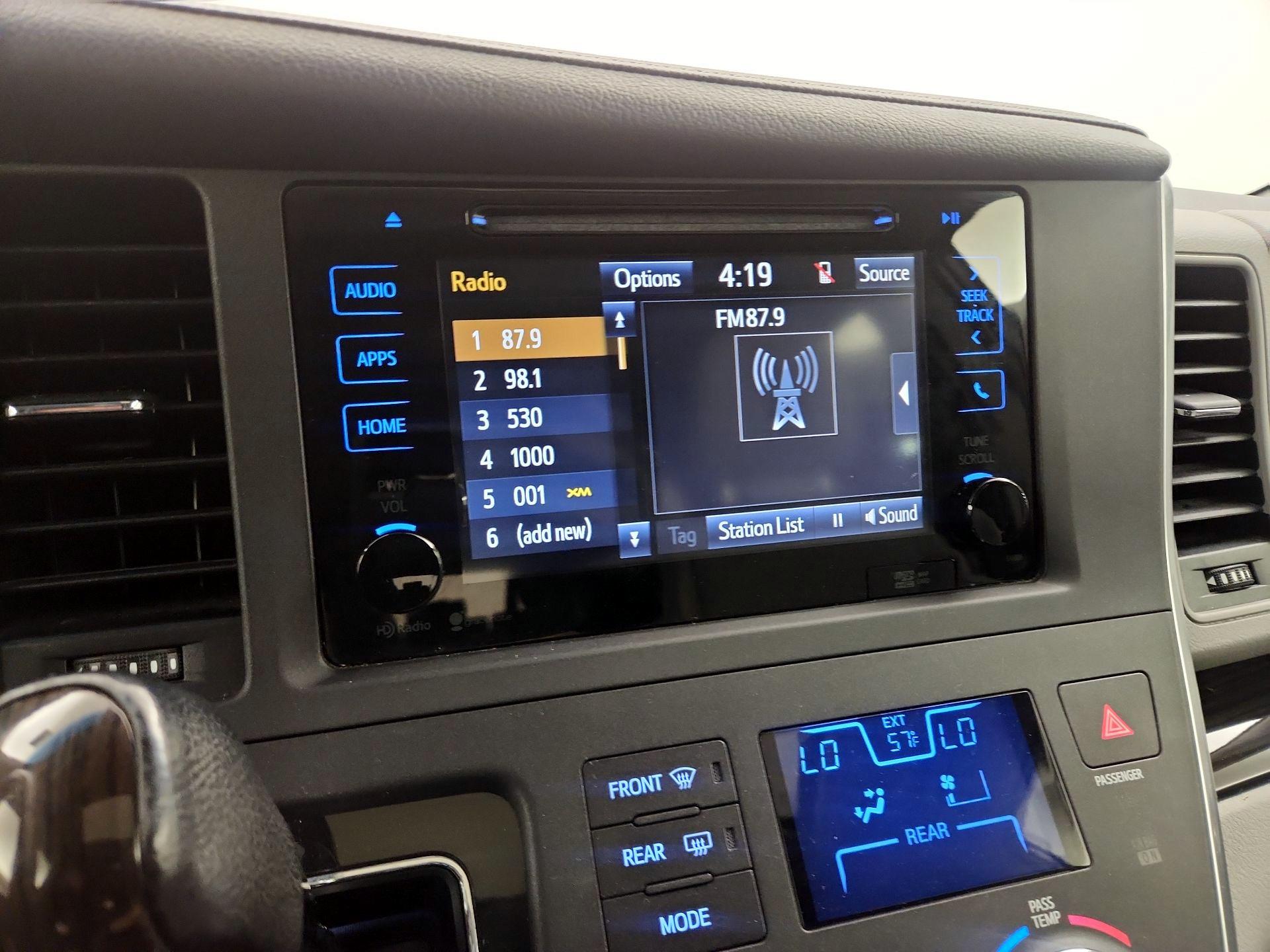Thumbnail: 2015 Toyota Sienna - 15
