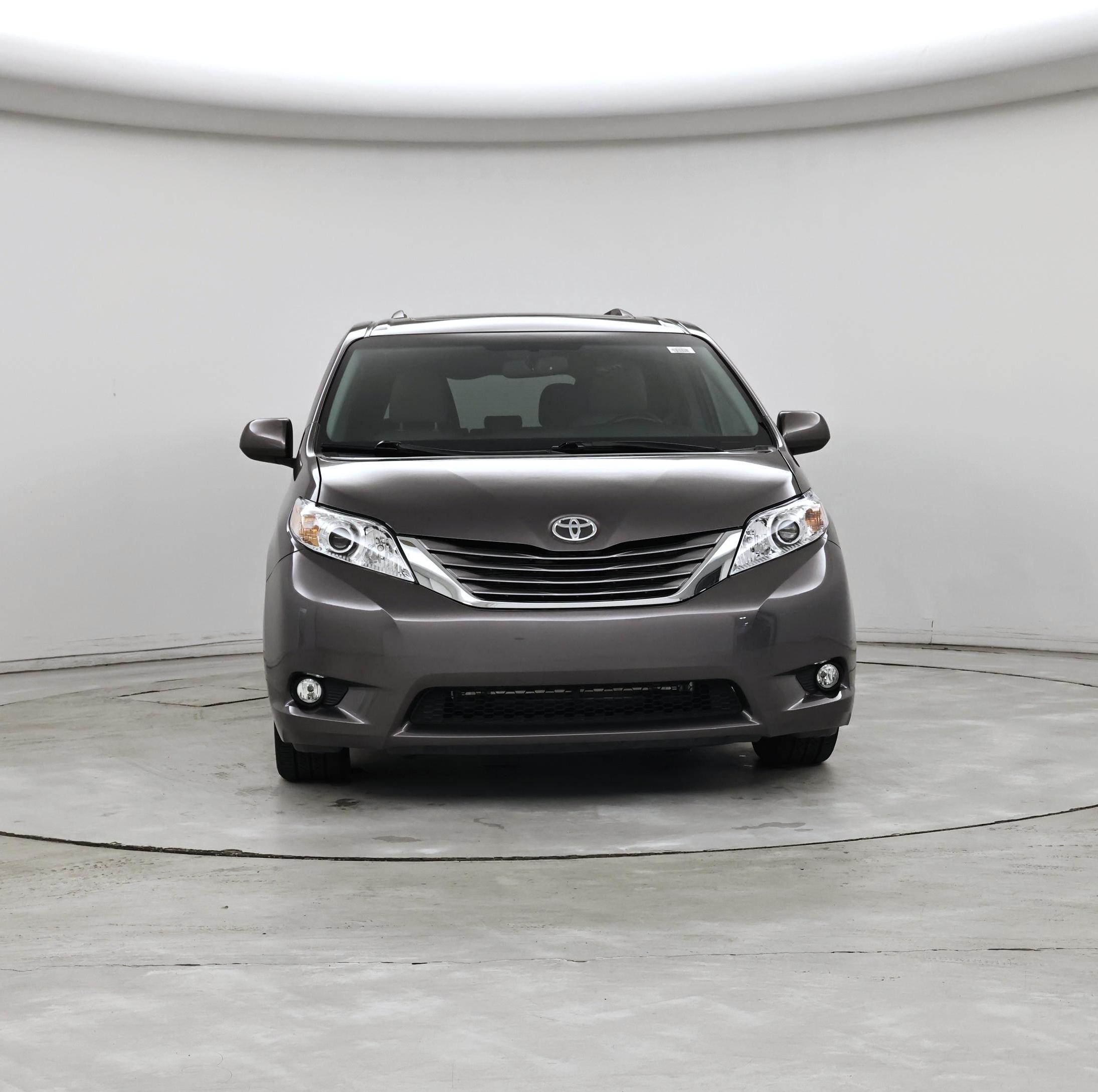 Thumbnail: 2015 Toyota Sienna - 5