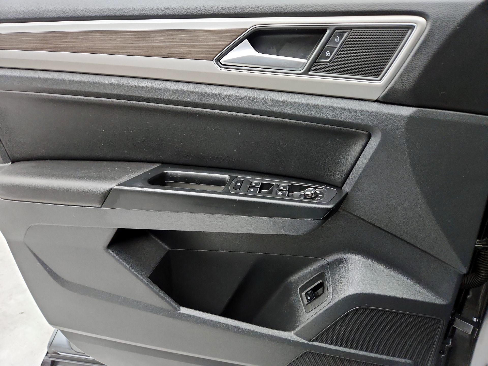 Thumbnail: 2019 Volkswagen Atlas - 12