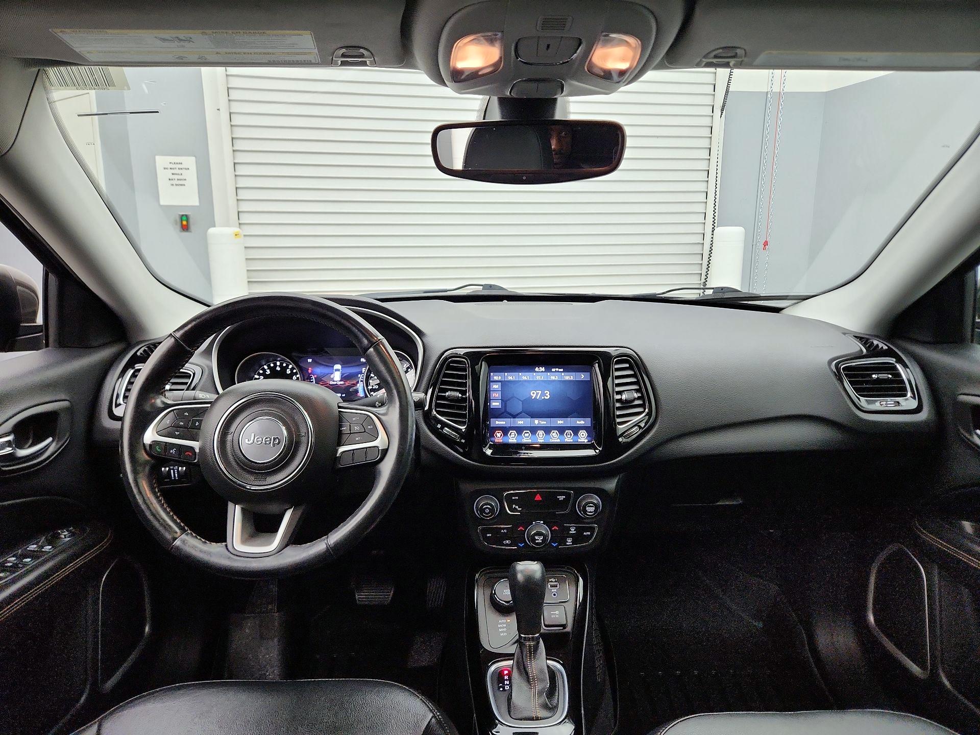 Thumbnail: 2020 Jeep Compass - 9