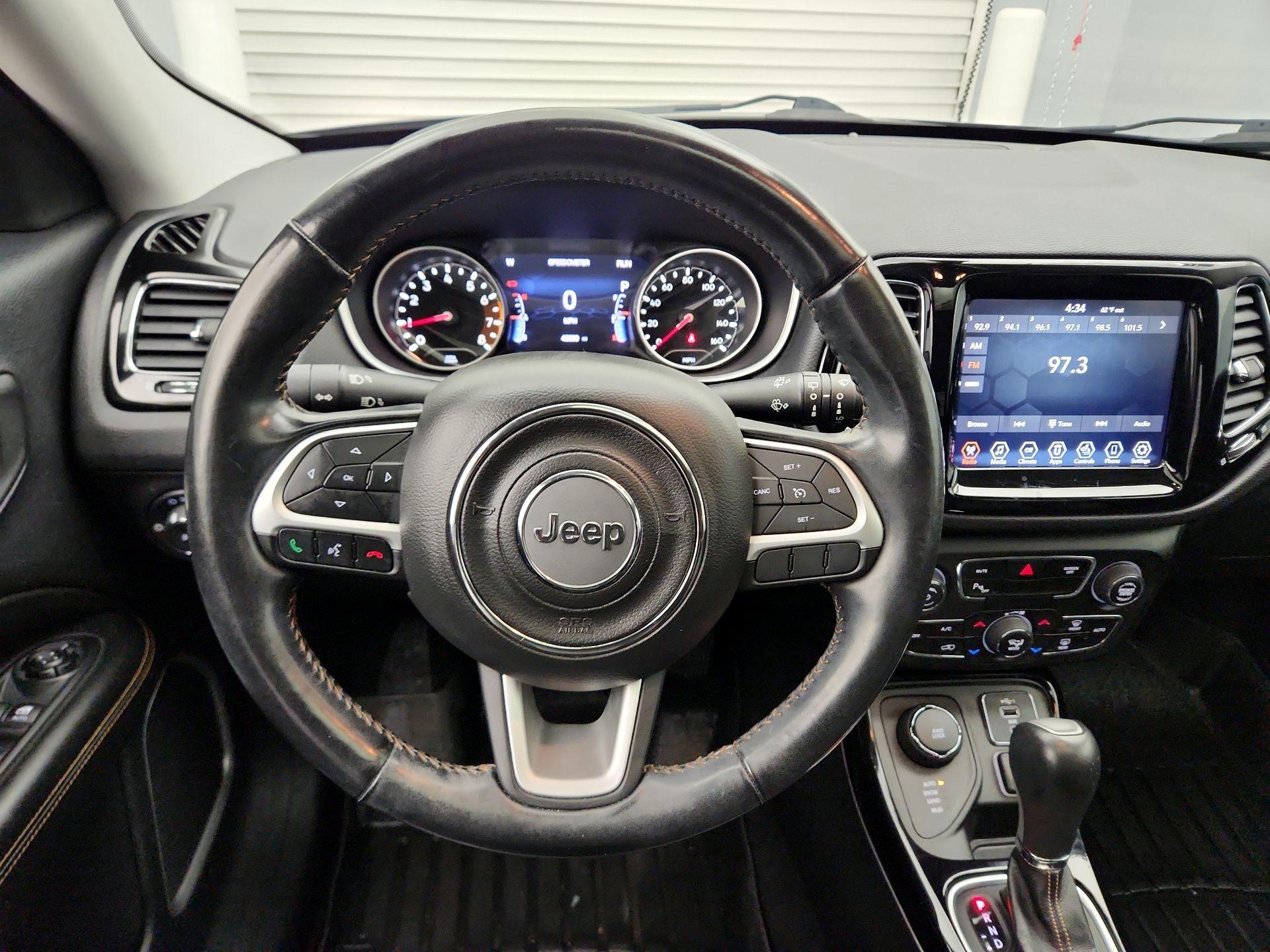 Thumbnail: 2020 Jeep Compass - 10
