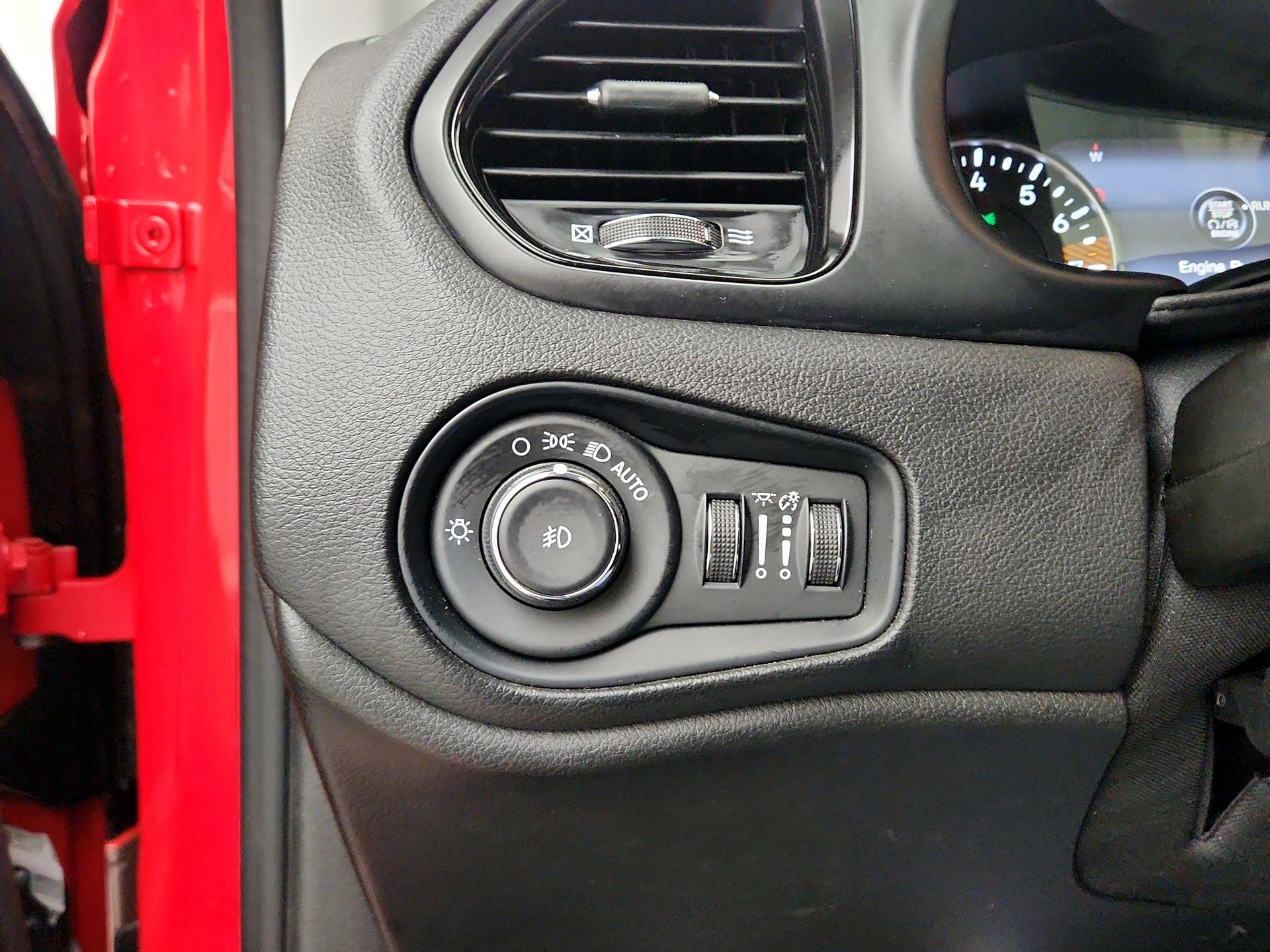 Thumbnail: 2023 Jeep Renegade - 13