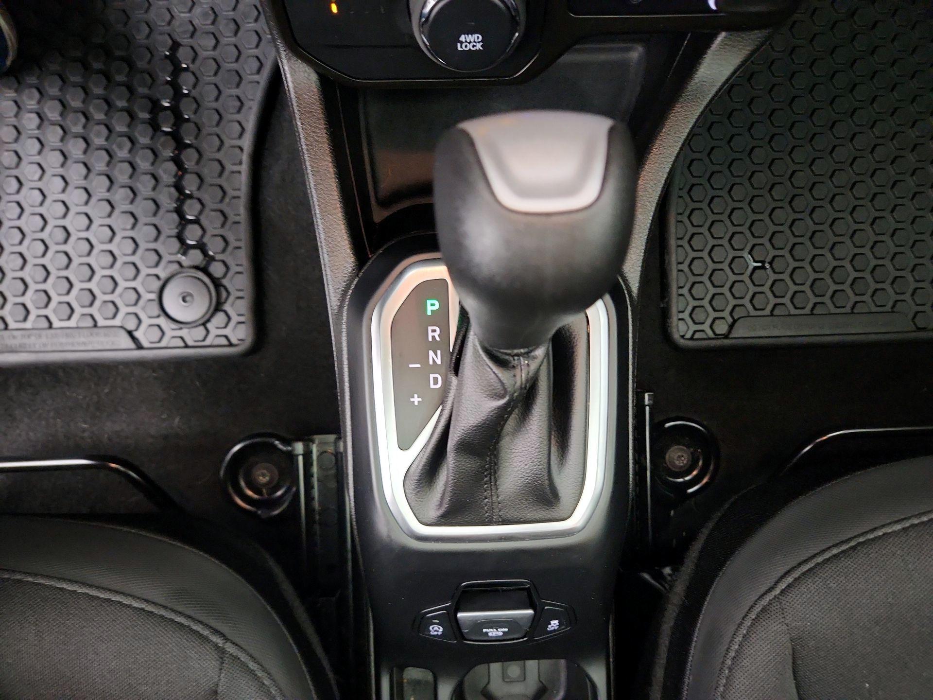 Thumbnail: 2023 Jeep Renegade - 17