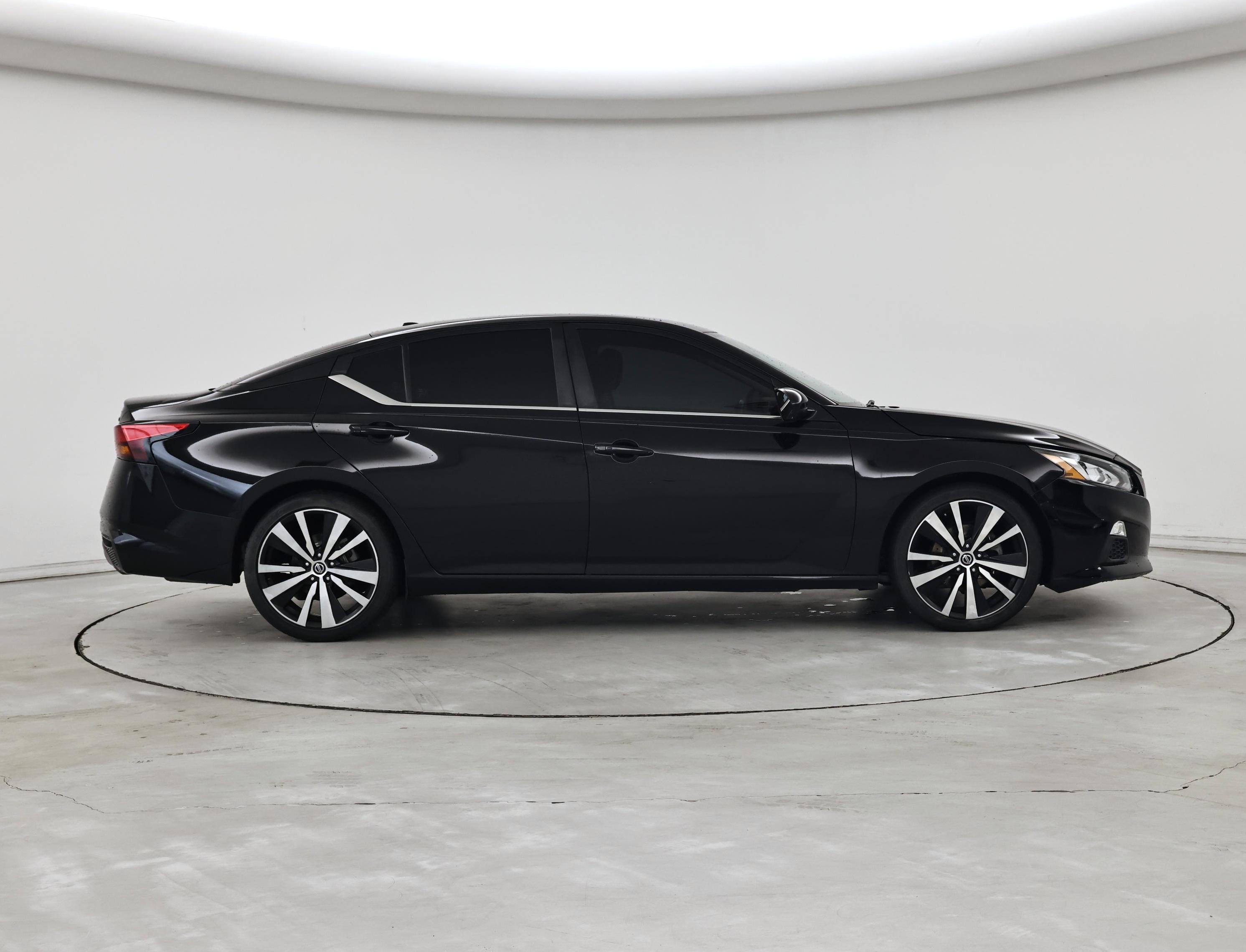 Thumbnail: 2020 Nissan Altima - 7