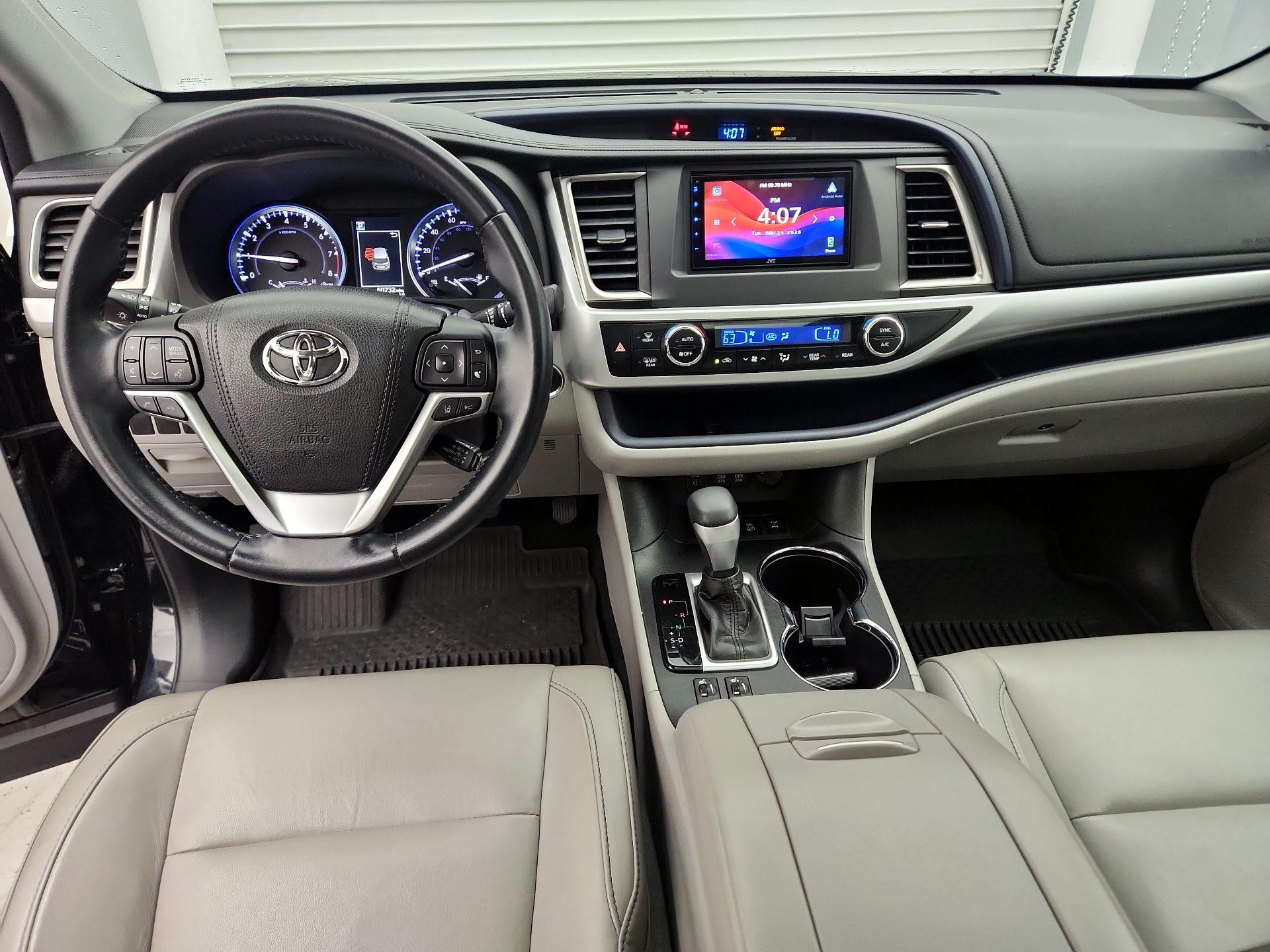 Thumbnail: 2018 Toyota Highlander - 9