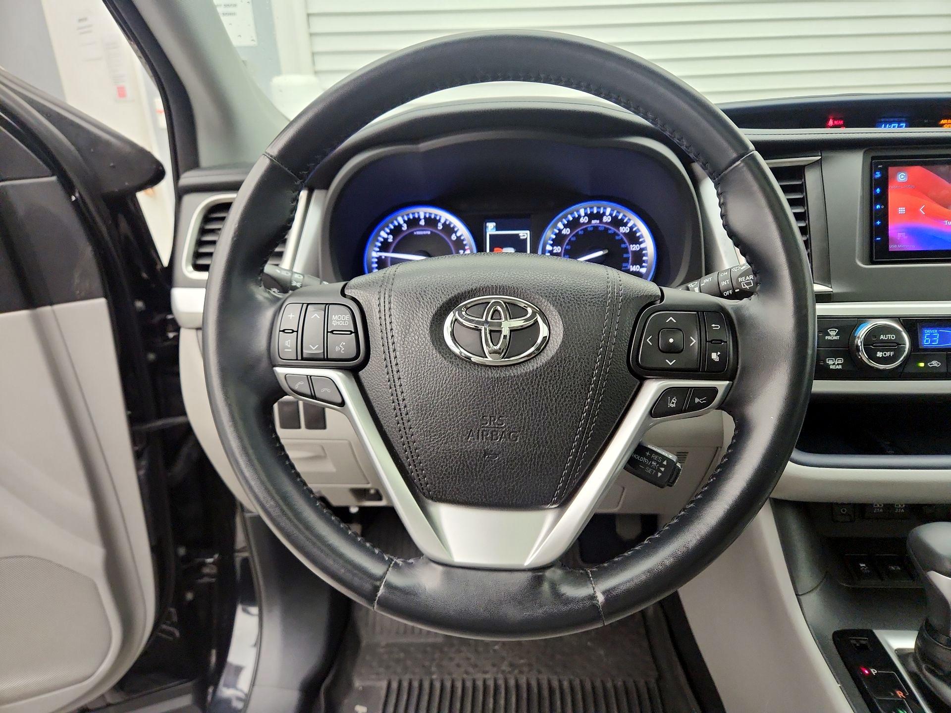 Thumbnail: 2018 Toyota Highlander - 10