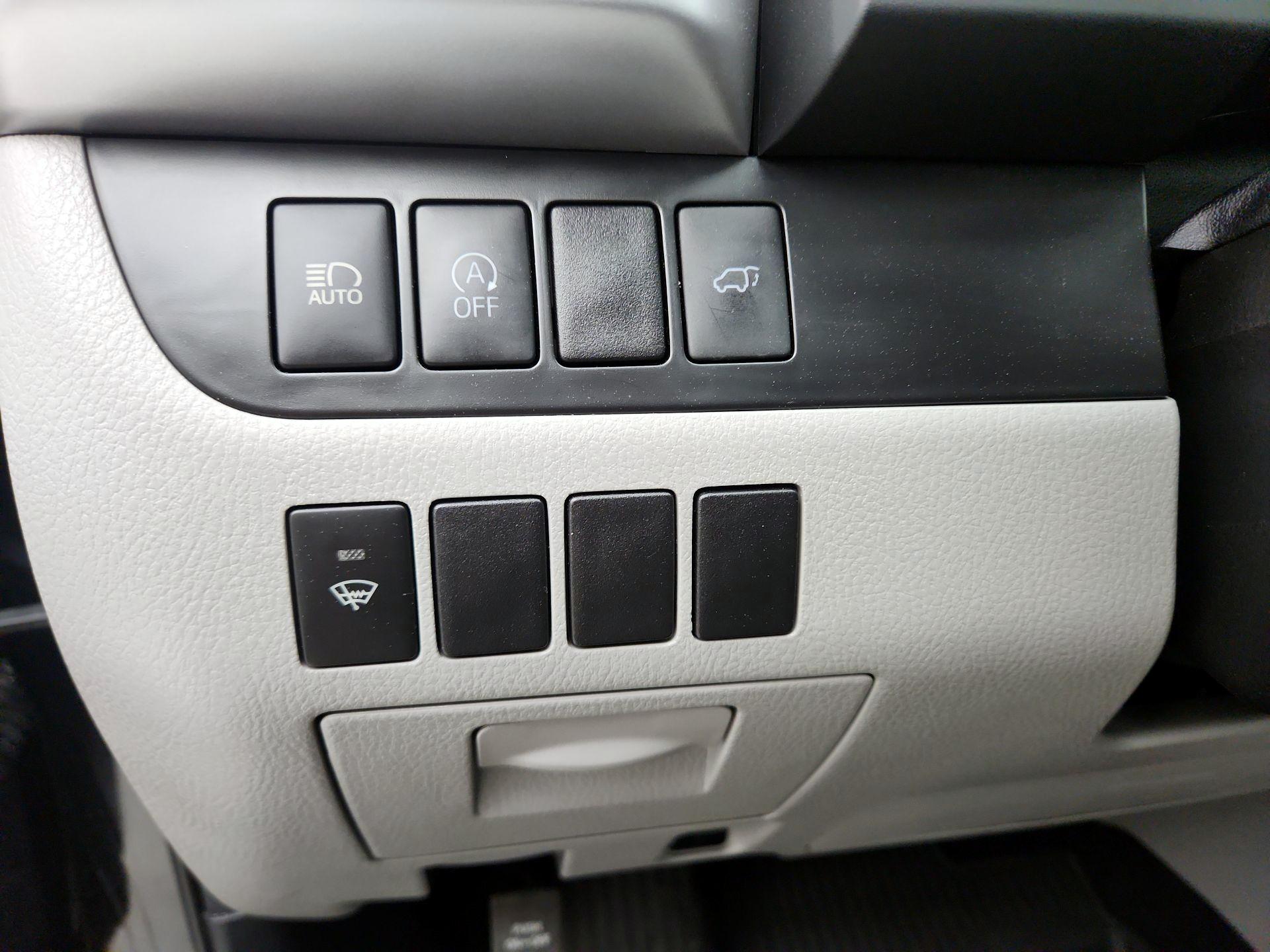 Thumbnail: 2018 Toyota Highlander - 13