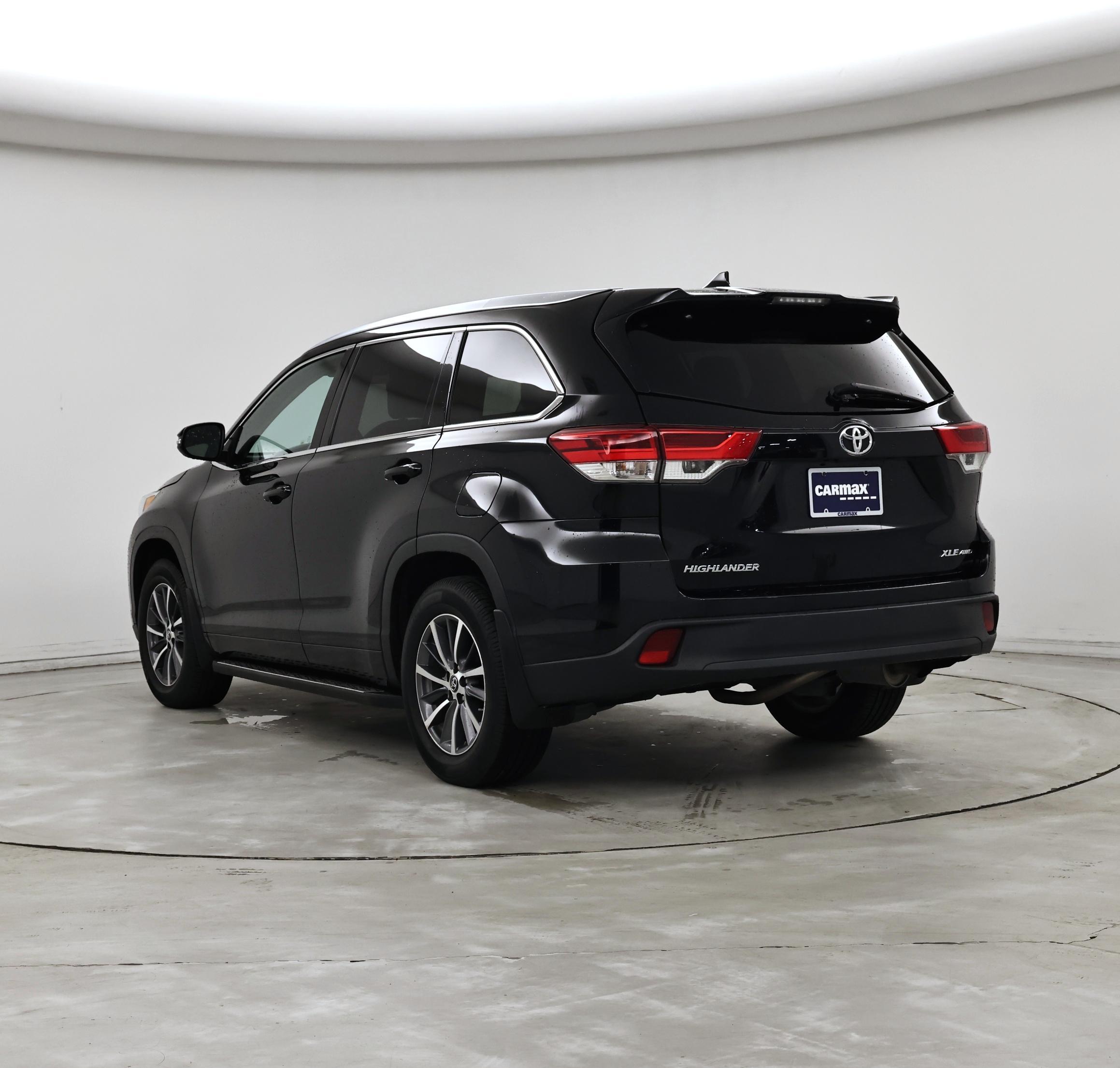 Thumbnail: 2018 Toyota Highlander - 2