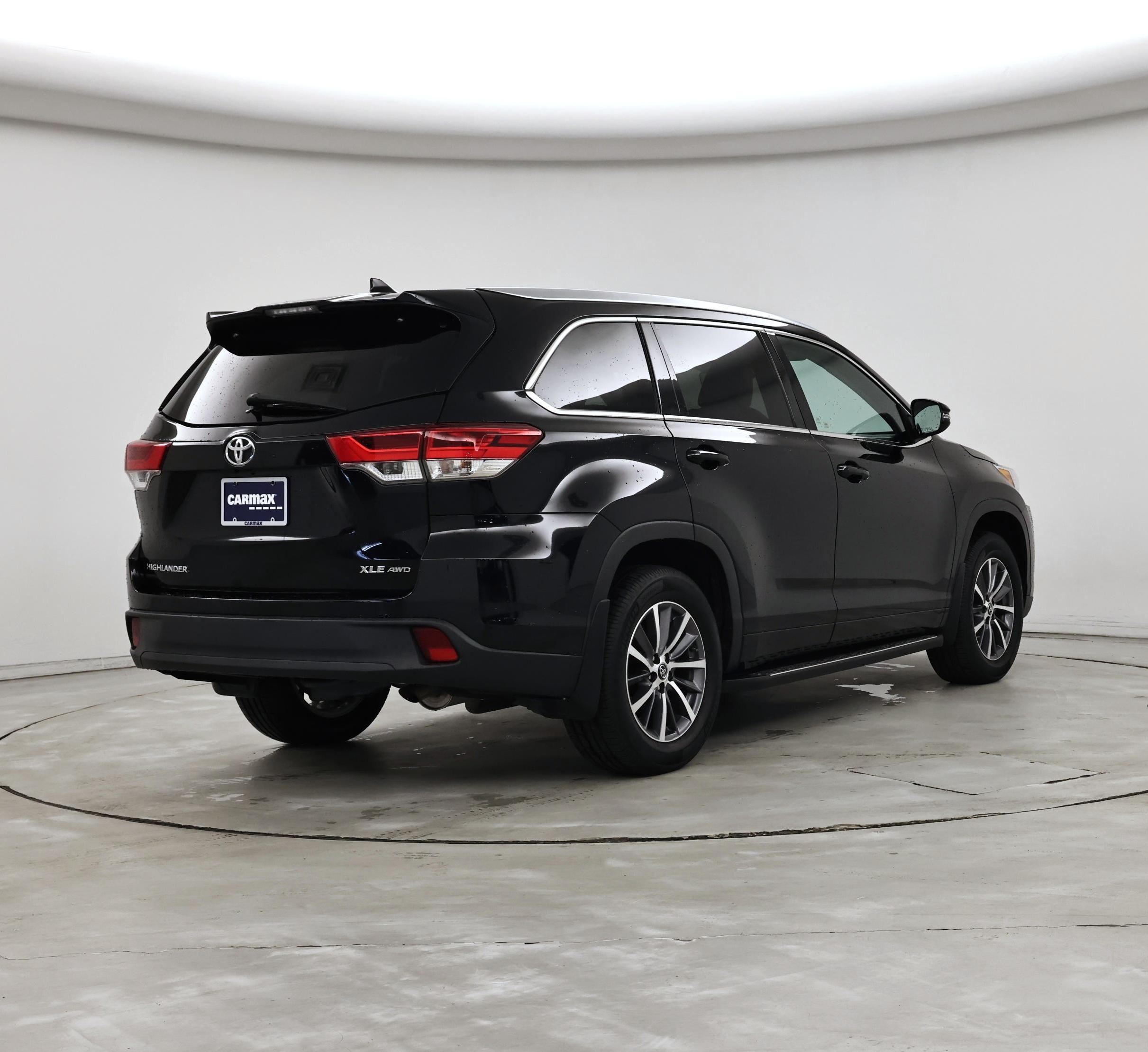 Thumbnail: 2018 Toyota Highlander - 8