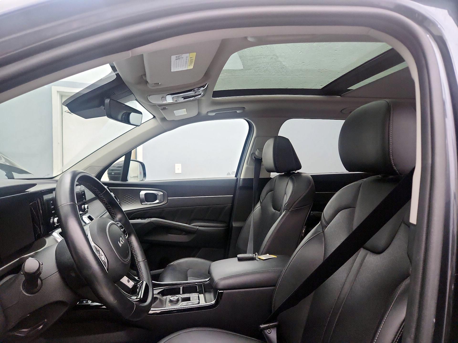 Thumbnail: 2023 Kia Sorento - 20