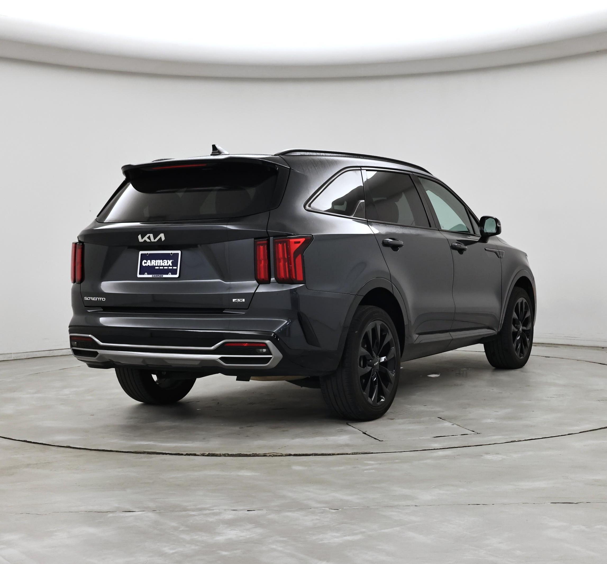 Thumbnail: 2023 Kia Sorento - 8