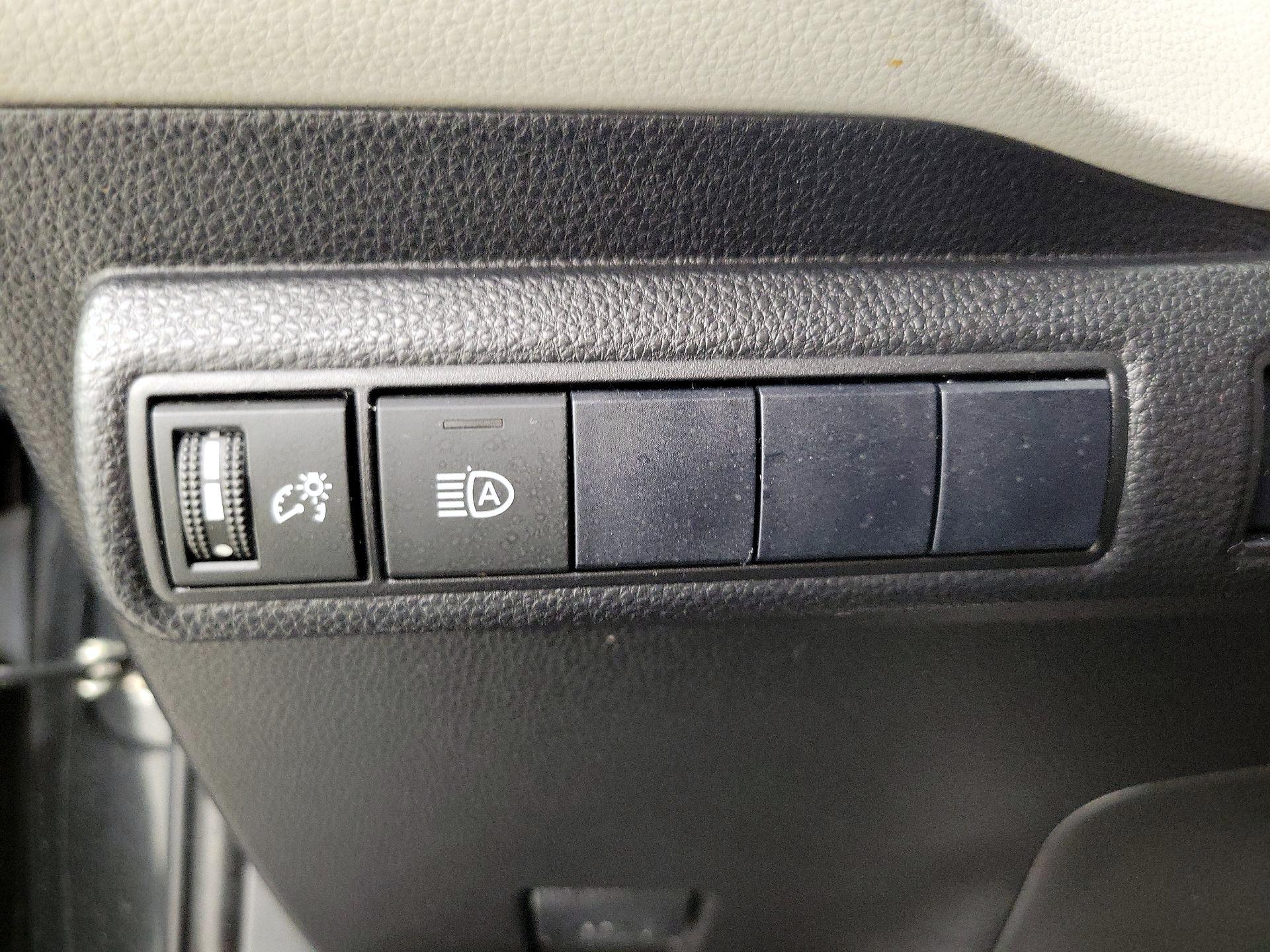 Thumbnail: 2021 Toyota Corolla - 13