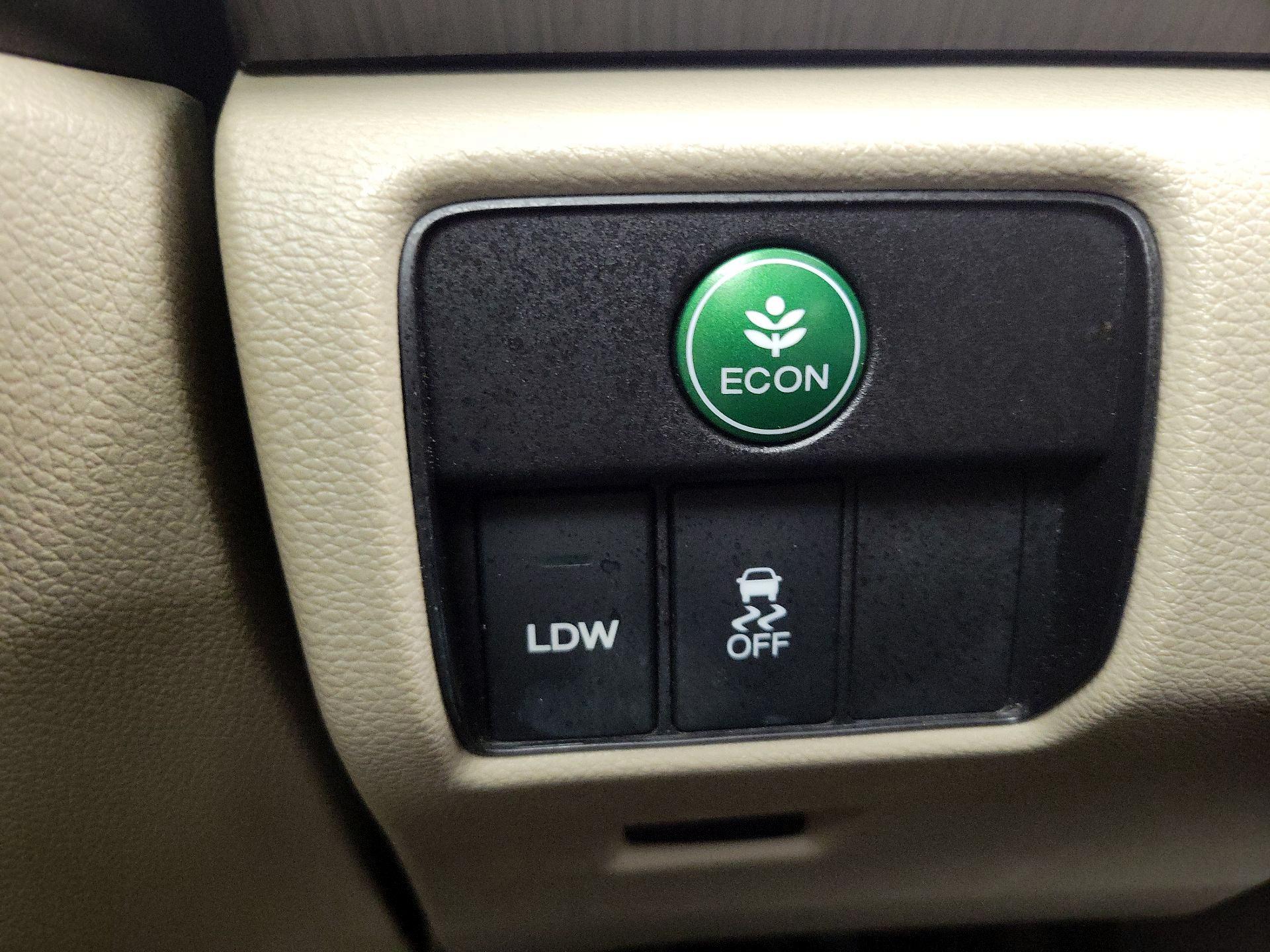 Thumbnail: 2015 Honda Accord - 13