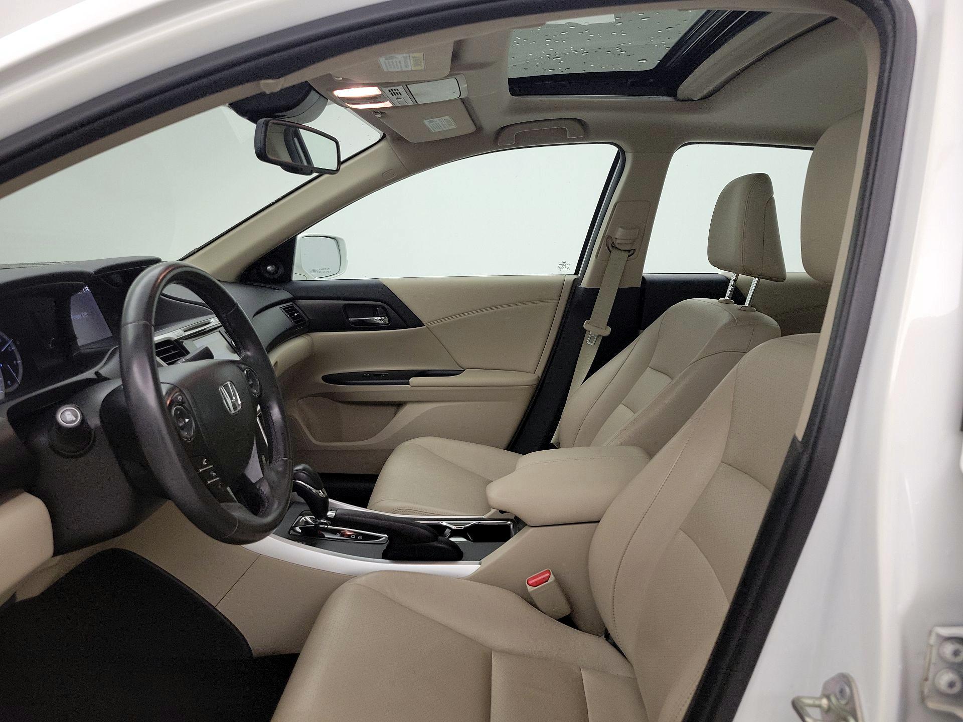 Thumbnail: 2015 Honda Accord - 19