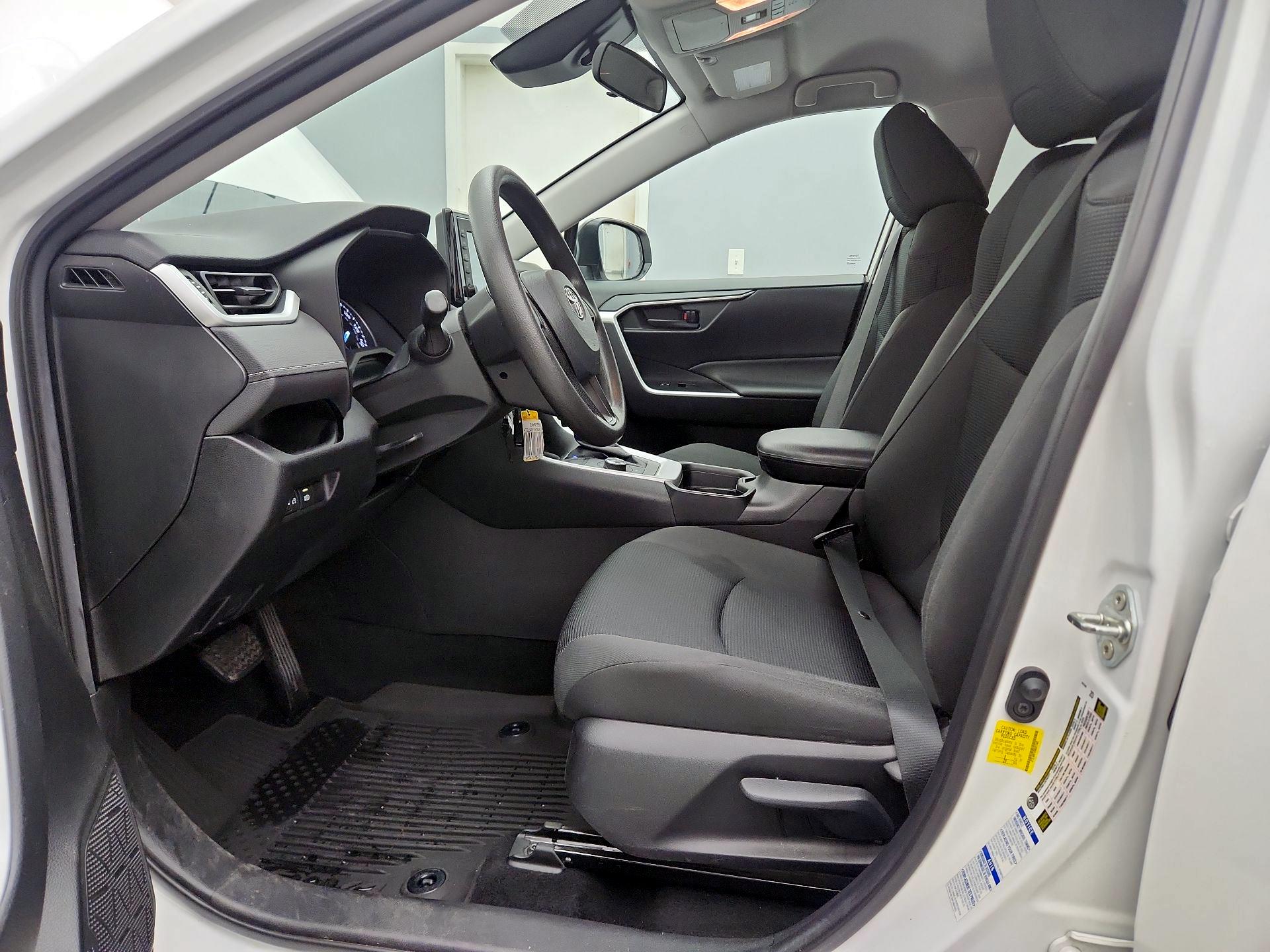 Thumbnail: 2021 Toyota RAV4 - 11