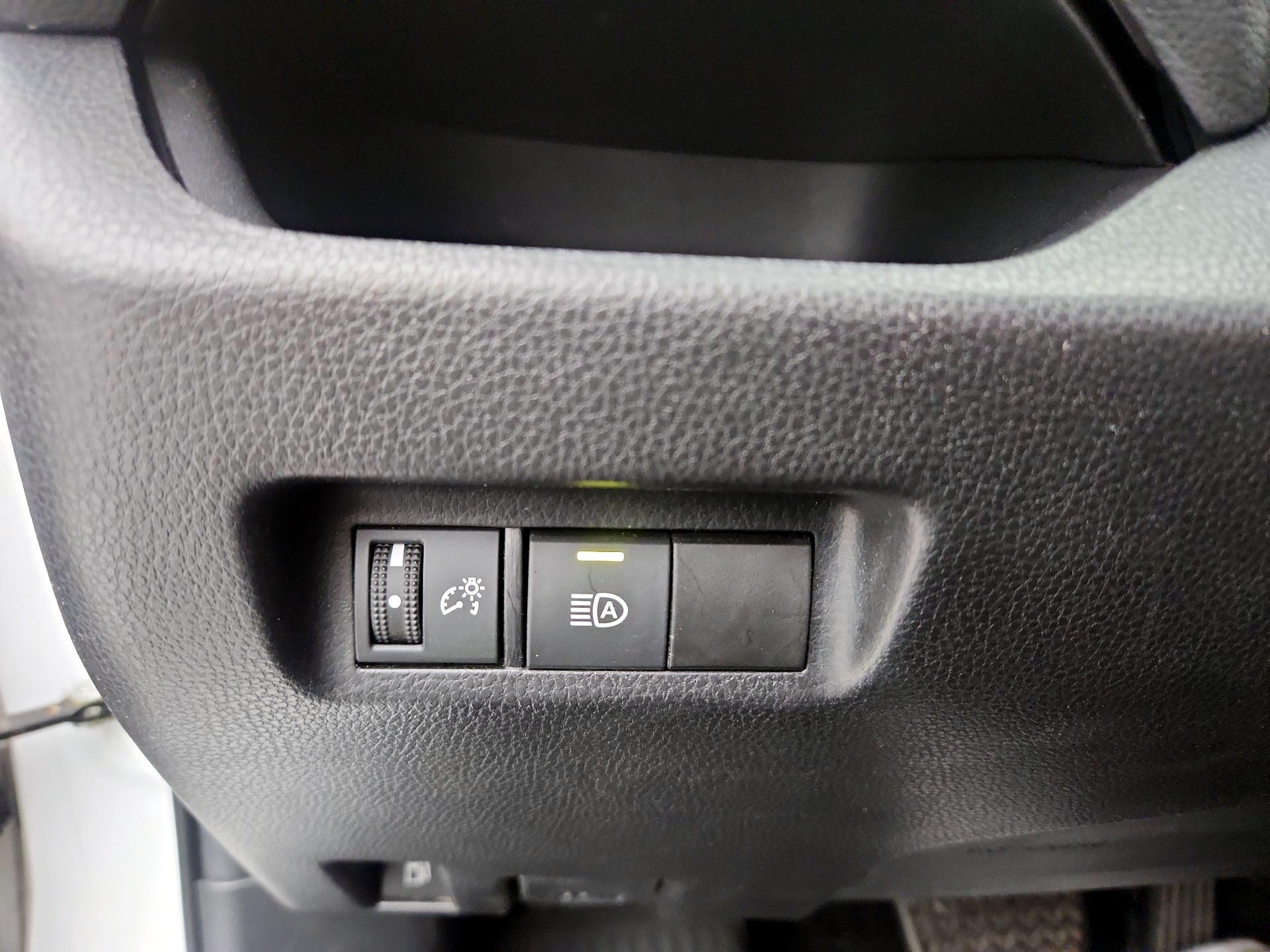 Thumbnail: 2021 Toyota RAV4 - 13