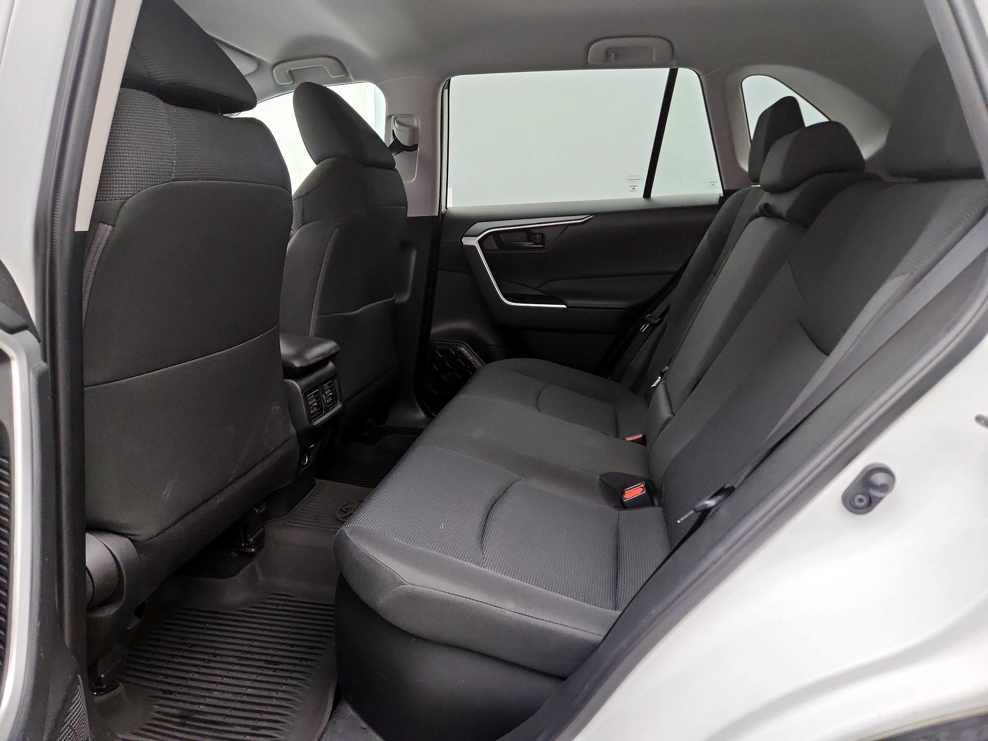 Thumbnail: 2021 Toyota RAV4 - 19