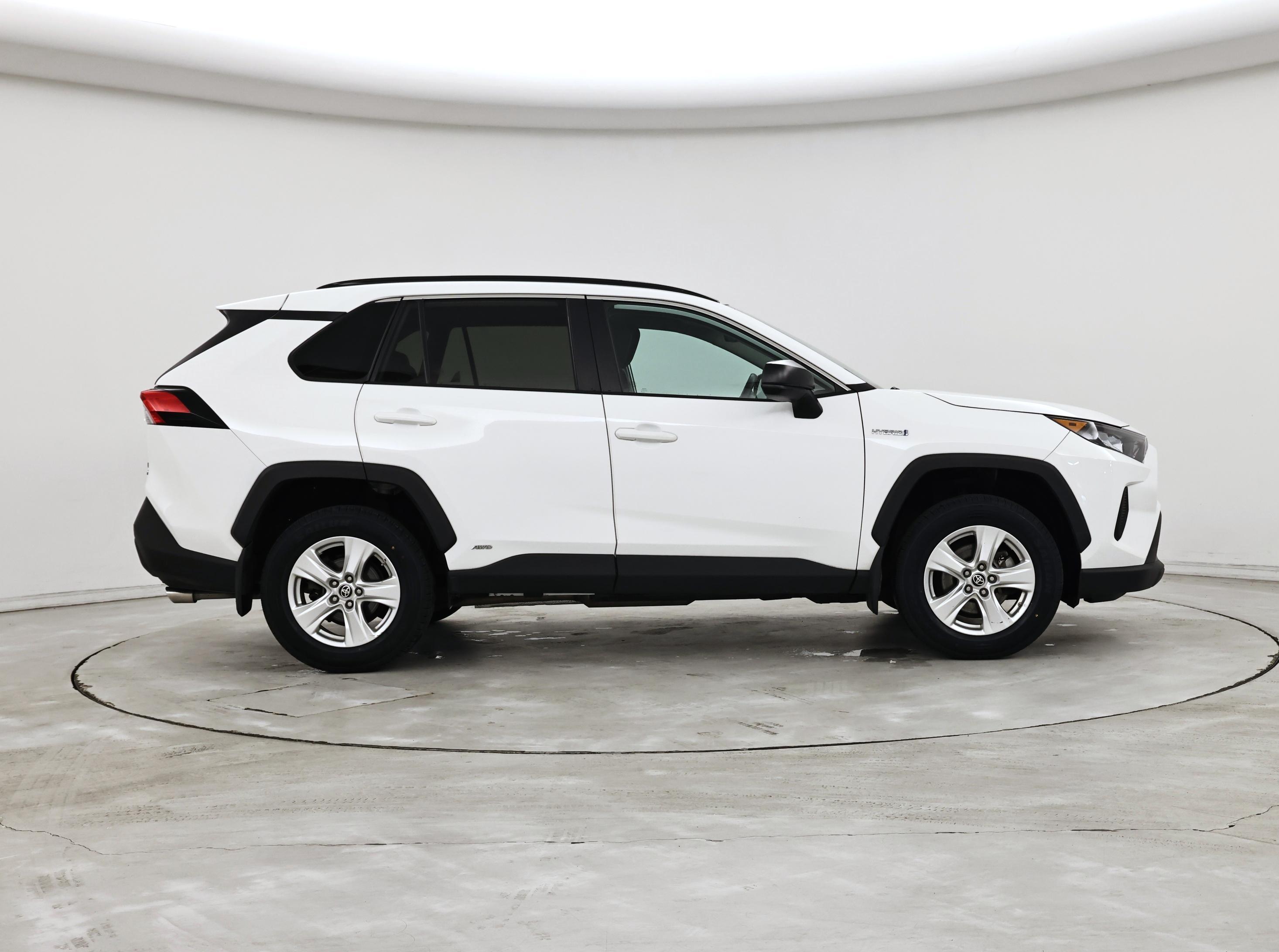 Thumbnail: 2021 Toyota RAV4 - 7