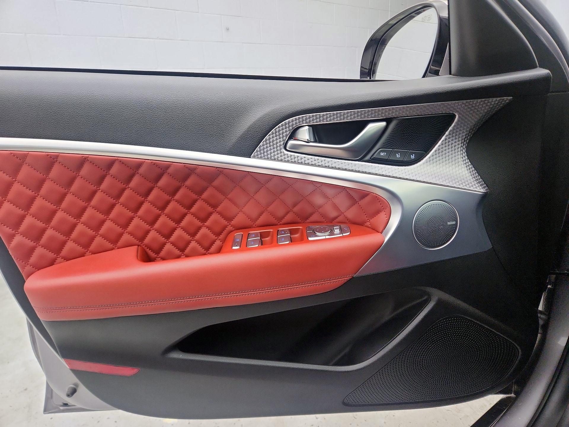 Thumbnail: 2023 Genesis G70 - 12