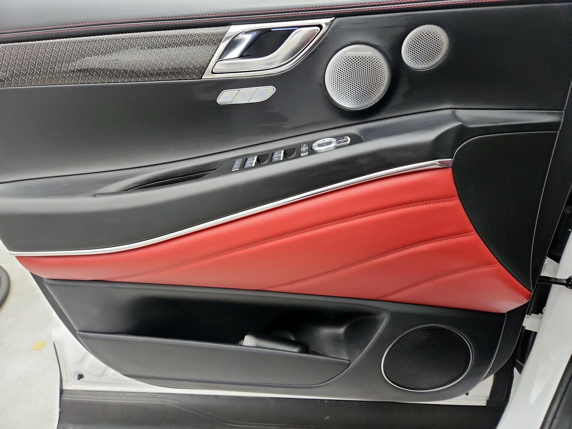 Thumbnail: 2025 Genesis GV80 - 12
