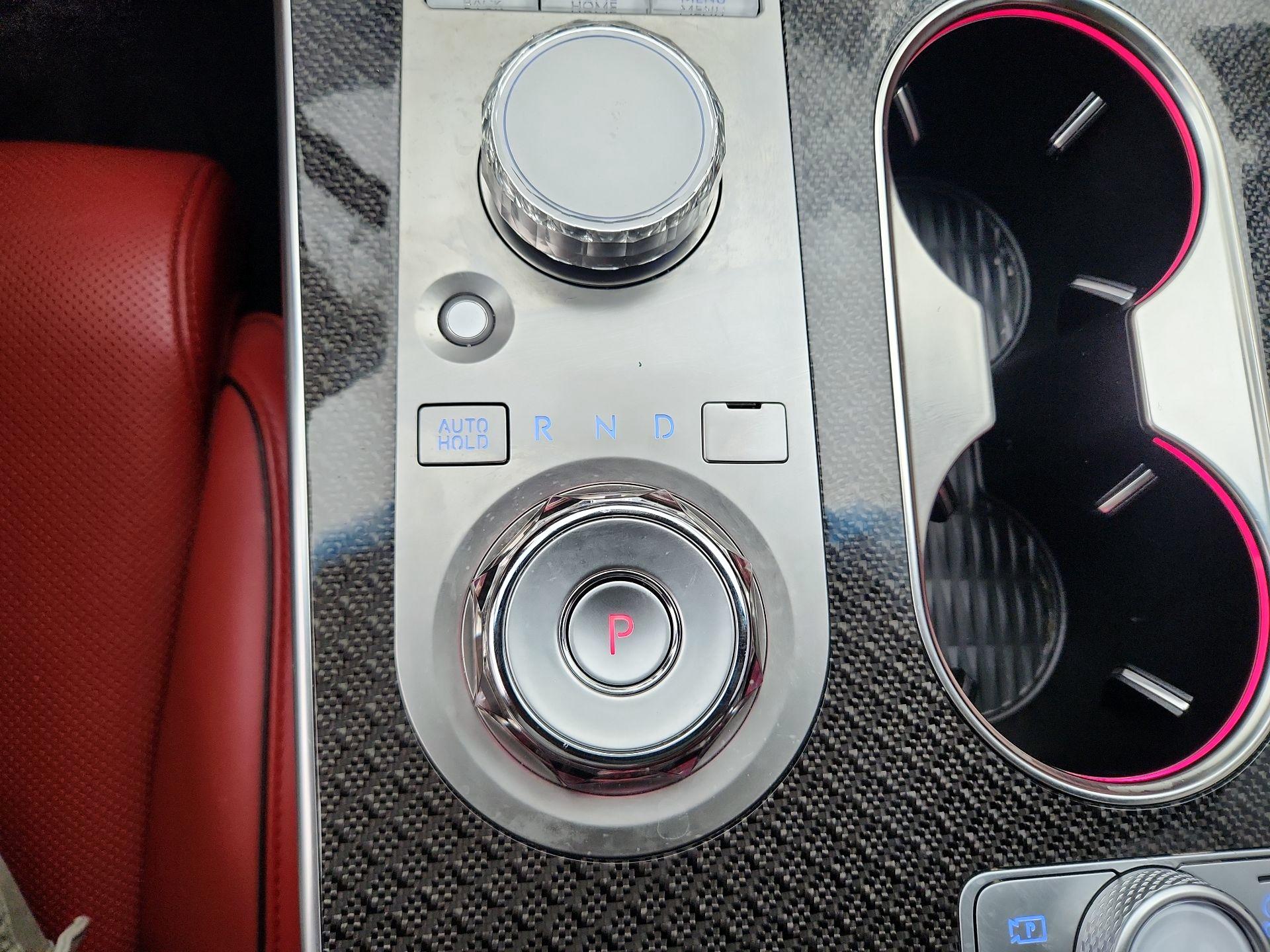 Thumbnail: 2025 Genesis GV80 - 18