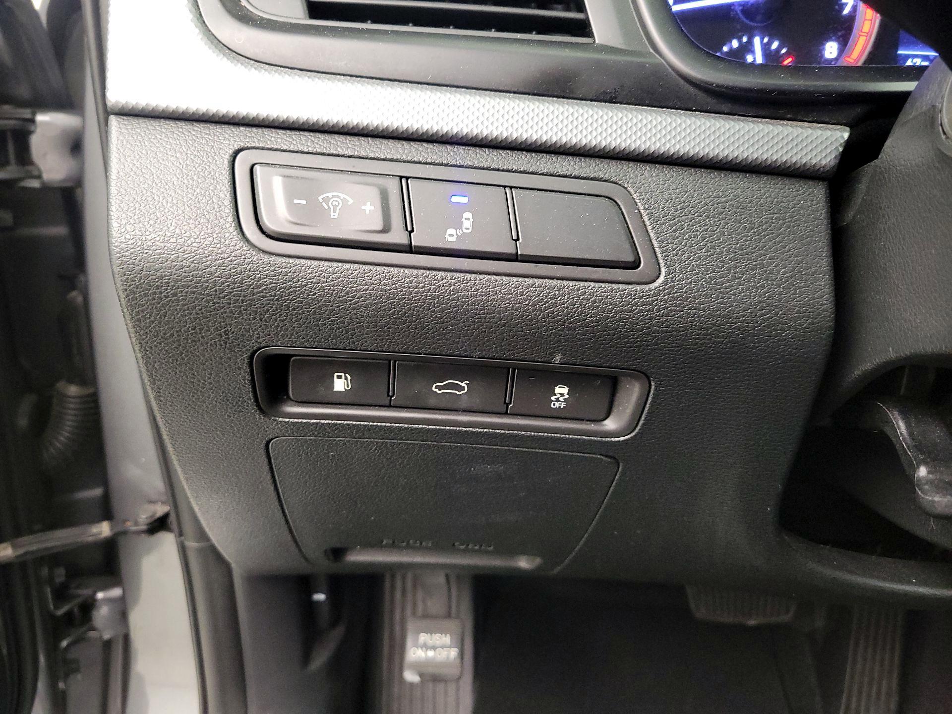 Thumbnail: 2018 Hyundai Sonata - 13