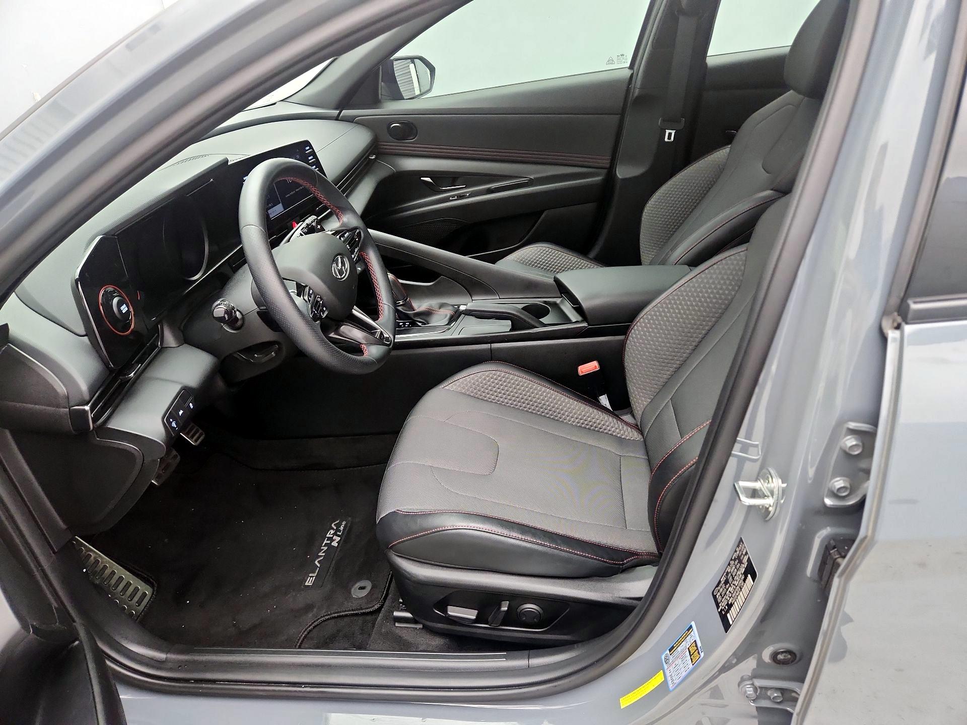 Thumbnail: 2022 Hyundai Elantra - 11