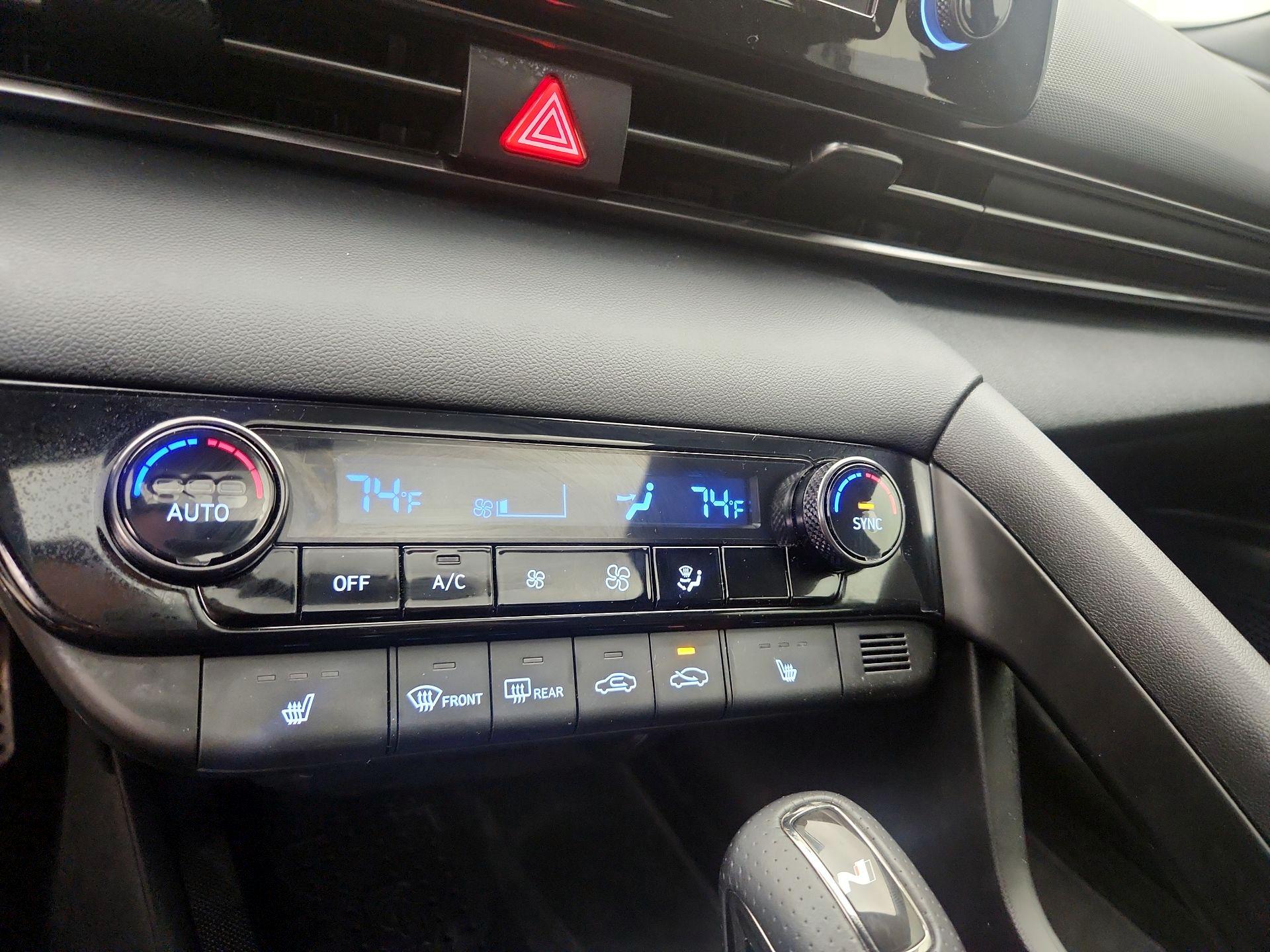 Thumbnail: 2022 Hyundai Elantra - 16