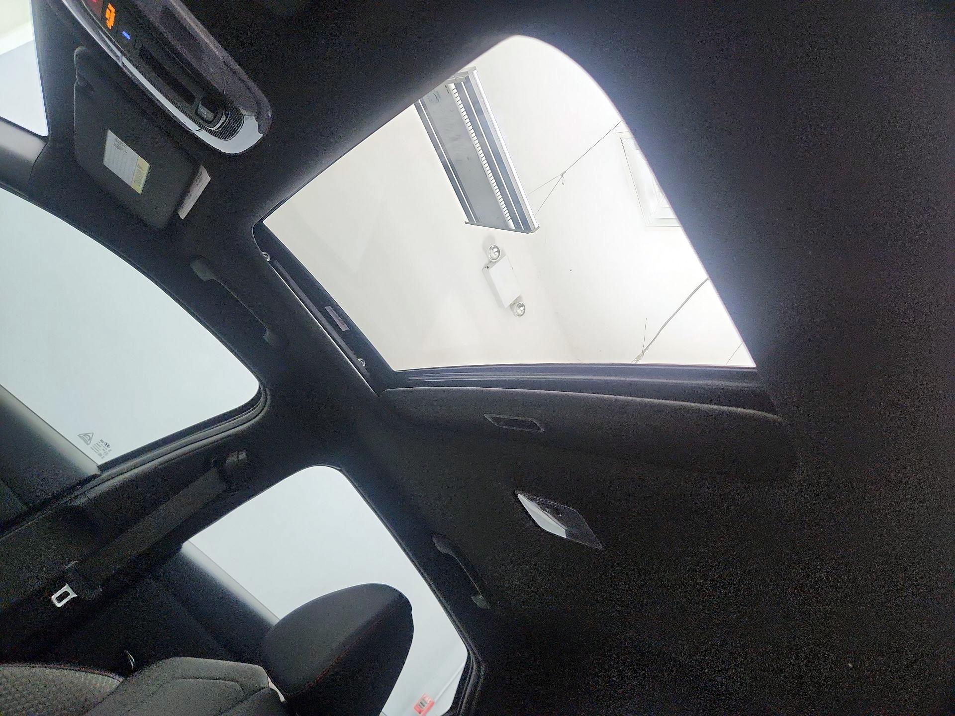 Thumbnail: 2022 Hyundai Elantra - 19