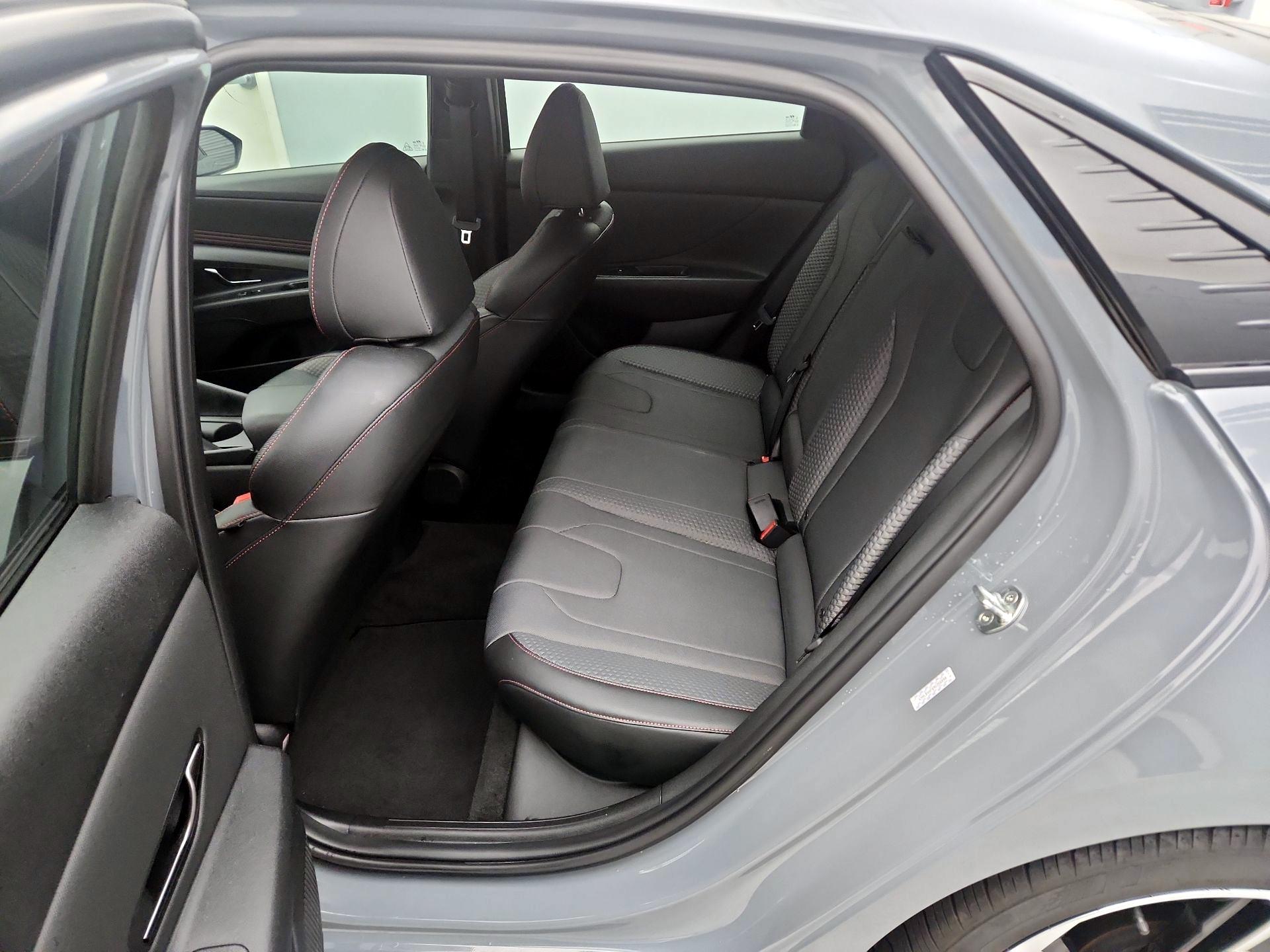 Thumbnail: 2022 Hyundai Elantra - 20