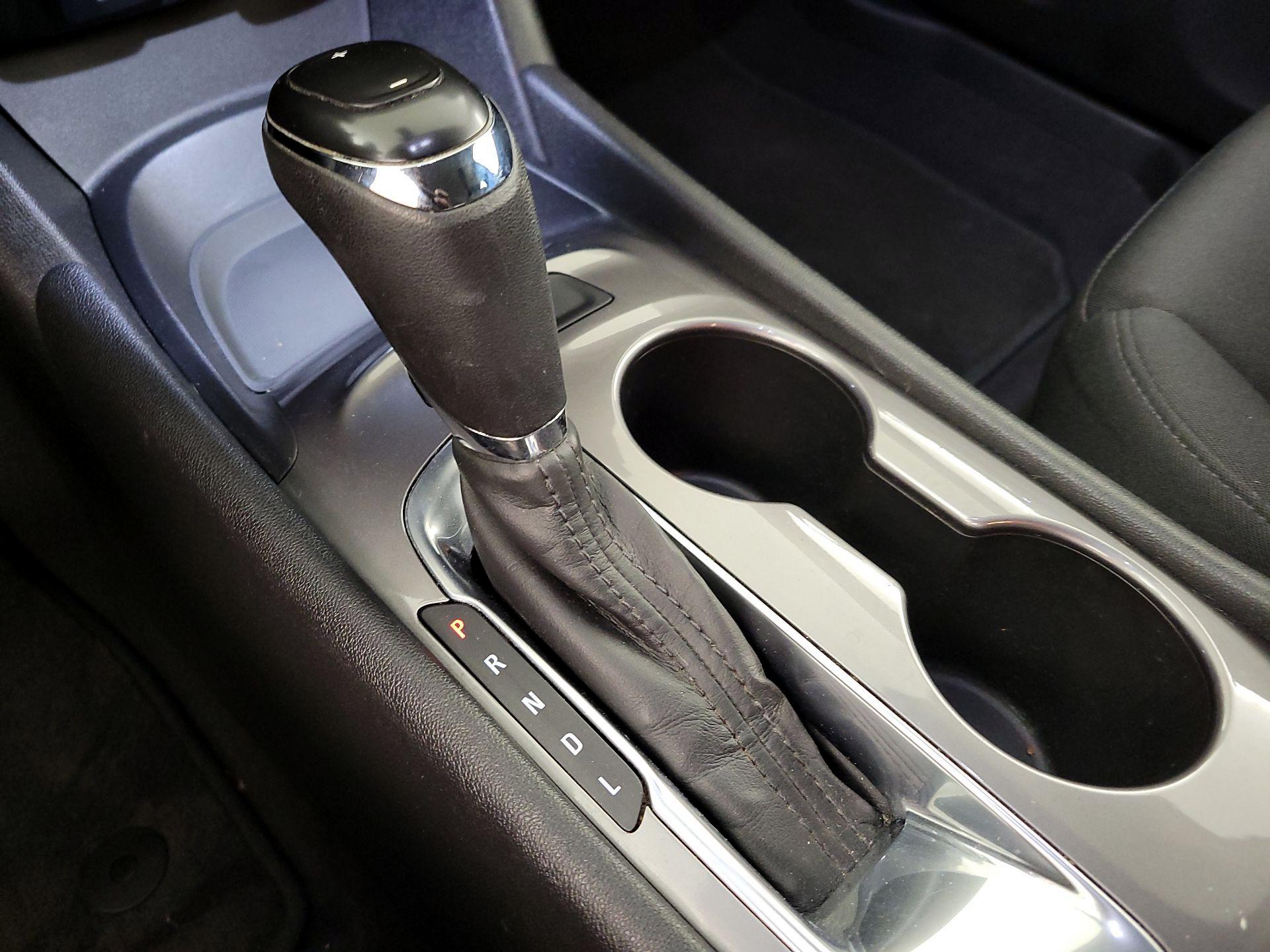 Thumbnail: 2016 Chevrolet Malibu - 17