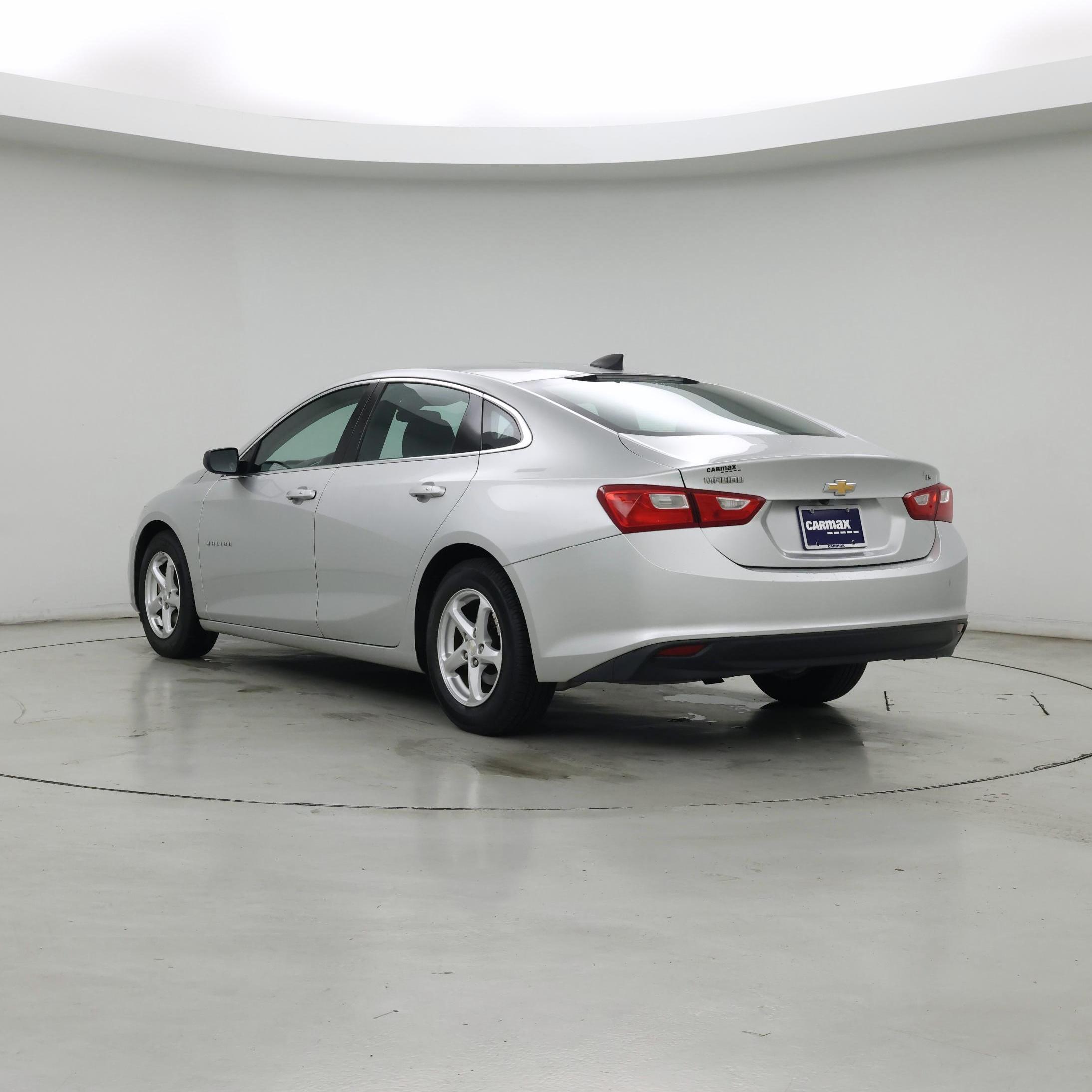 Thumbnail: 2016 Chevrolet Malibu - 2