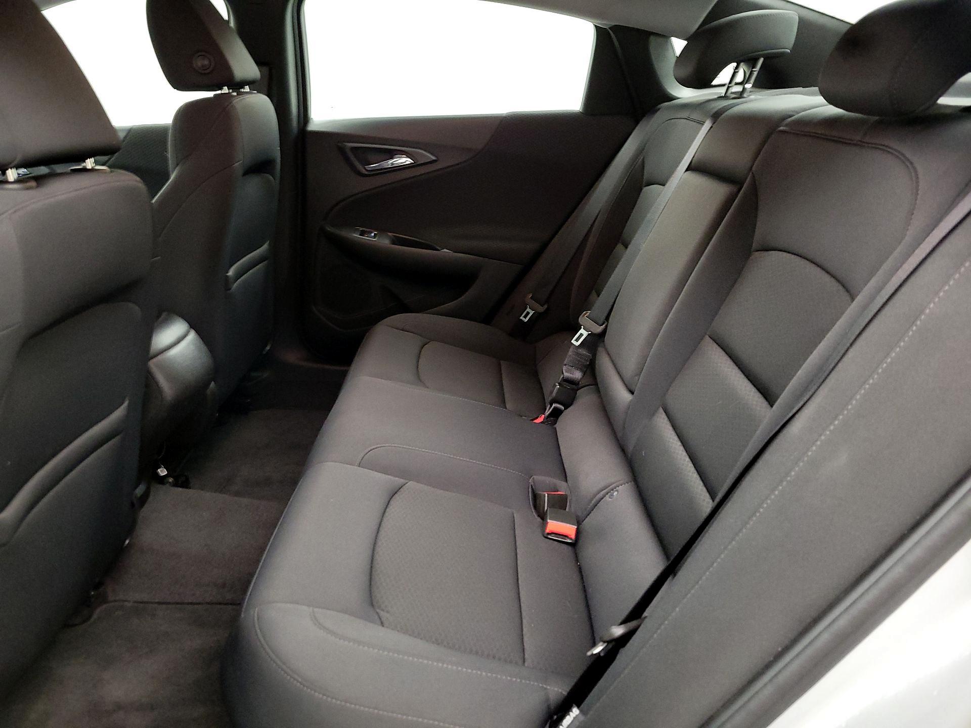 Thumbnail: 2016 Chevrolet Malibu - 19