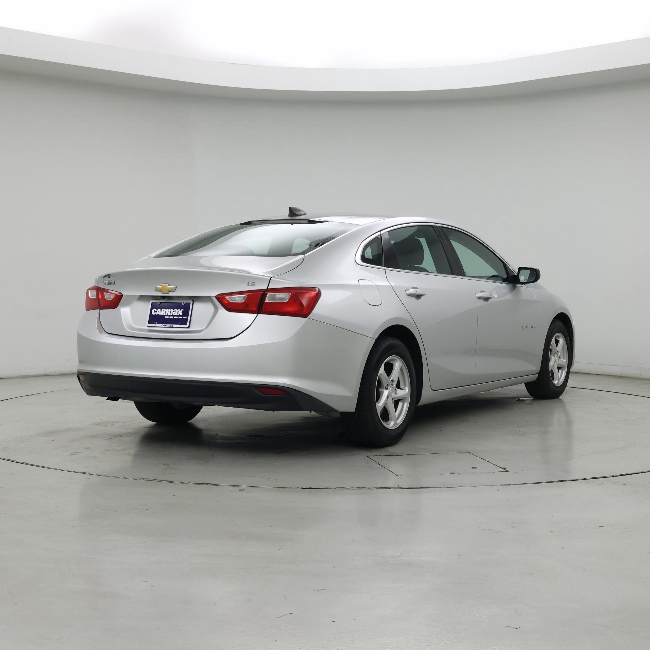 Thumbnail: 2016 Chevrolet Malibu - 8