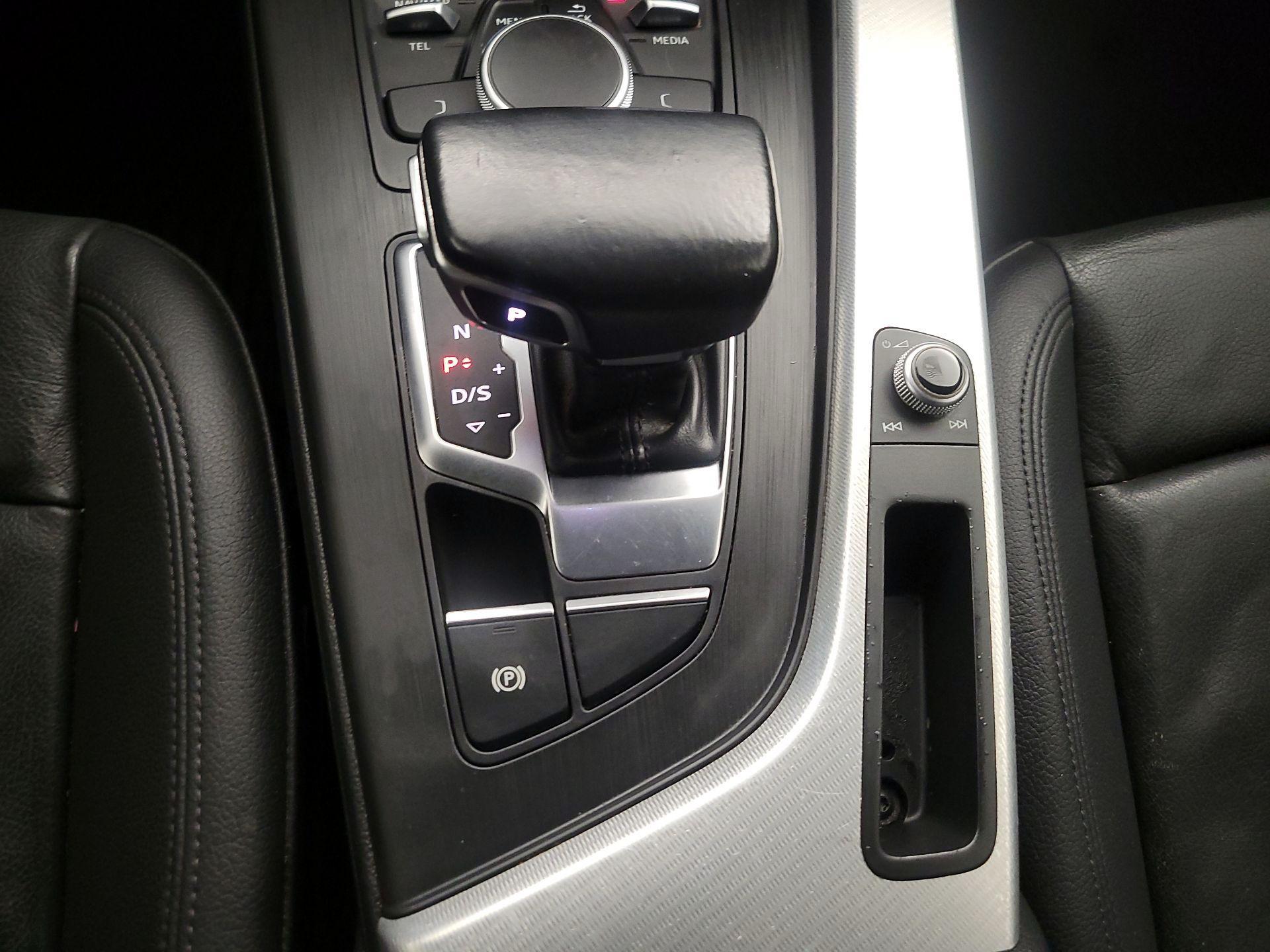 Thumbnail: 2018 Audi A4 - 17