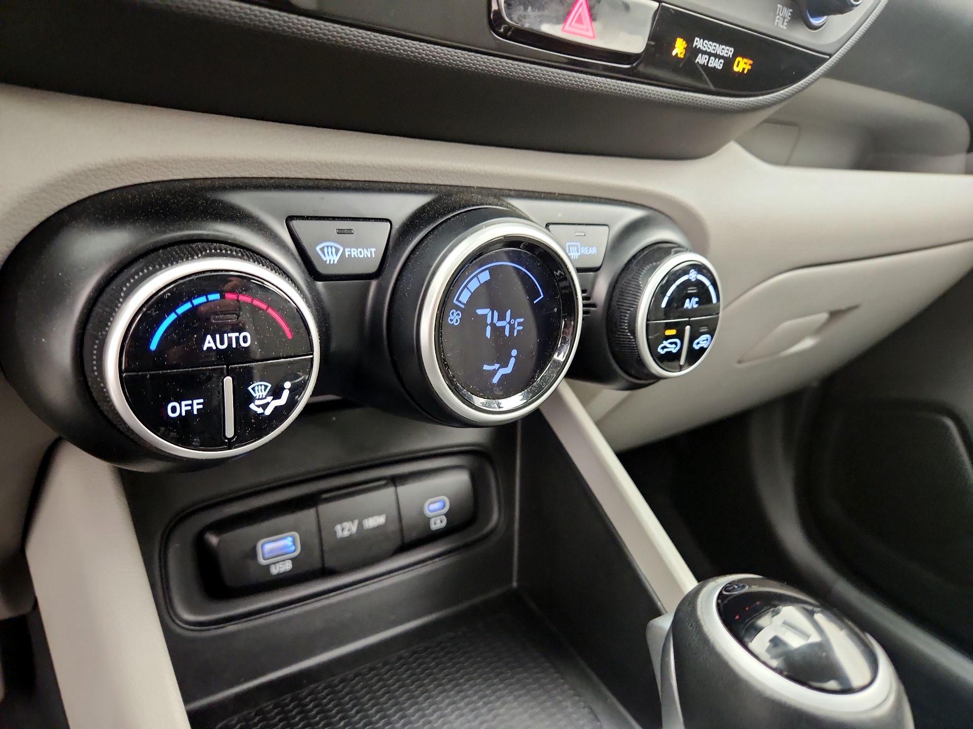 Thumbnail: 2024 Hyundai Venue - 16