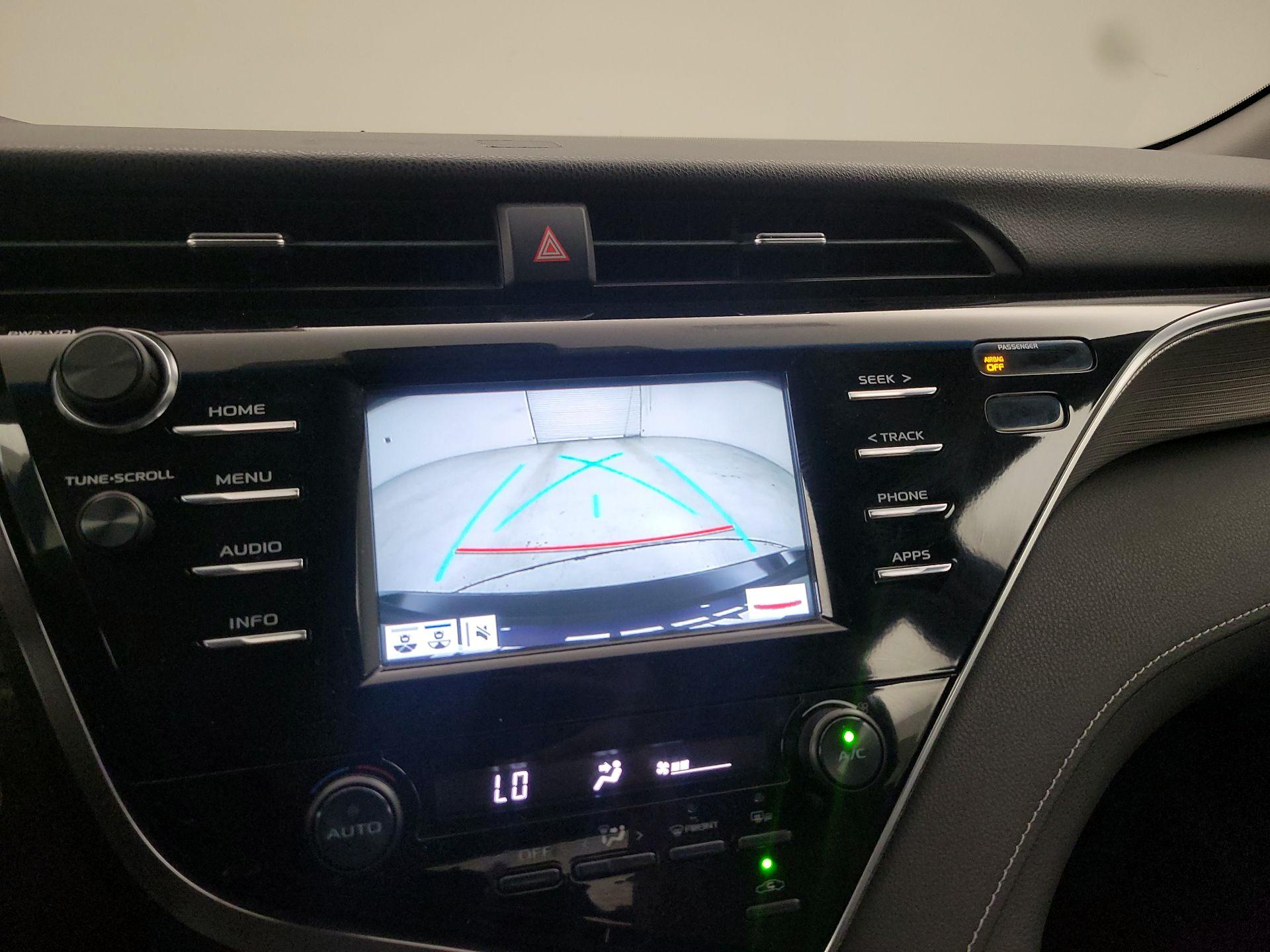 Thumbnail: 2018 Toyota Camry - 14