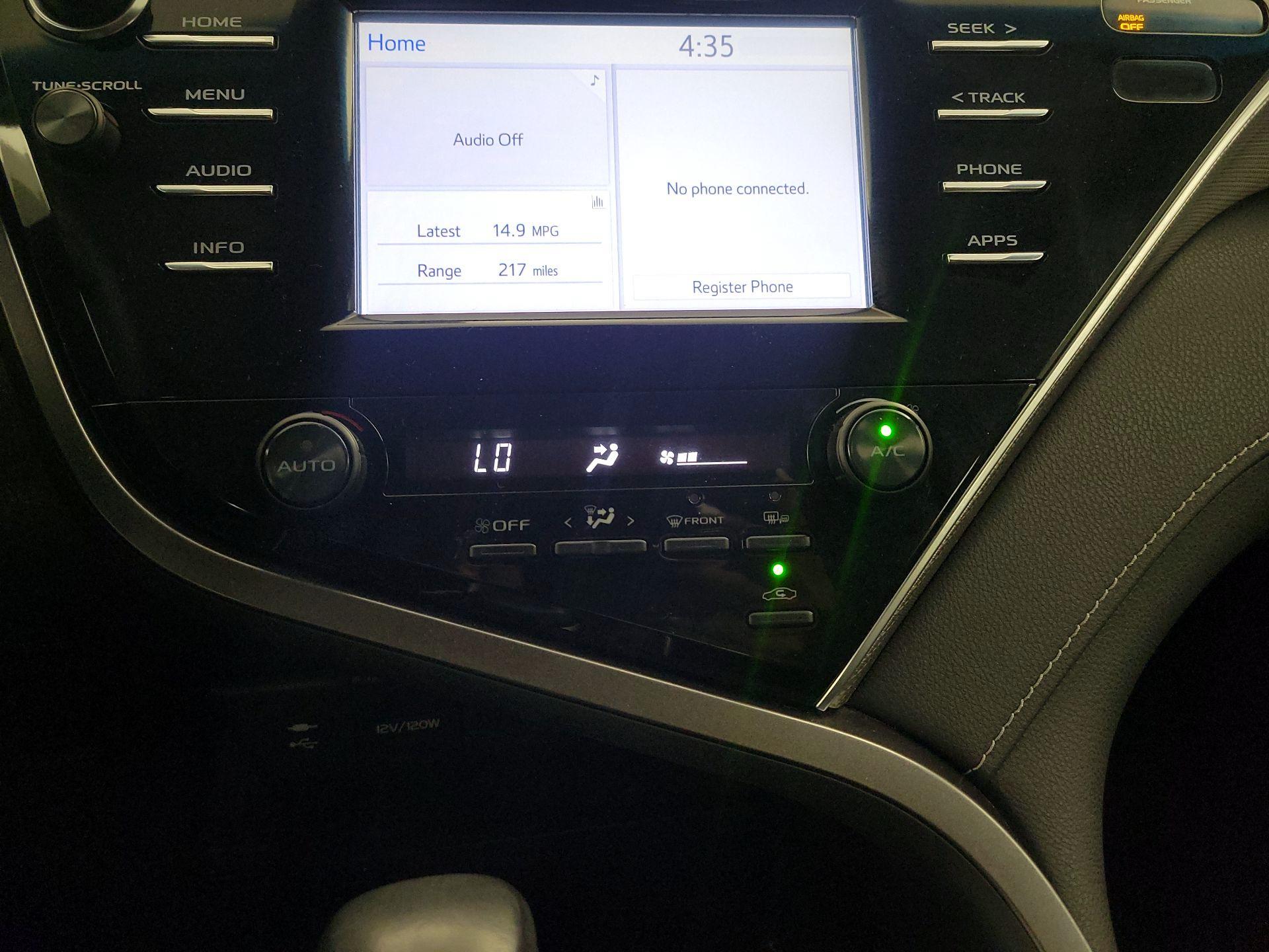 Thumbnail: 2018 Toyota Camry - 16