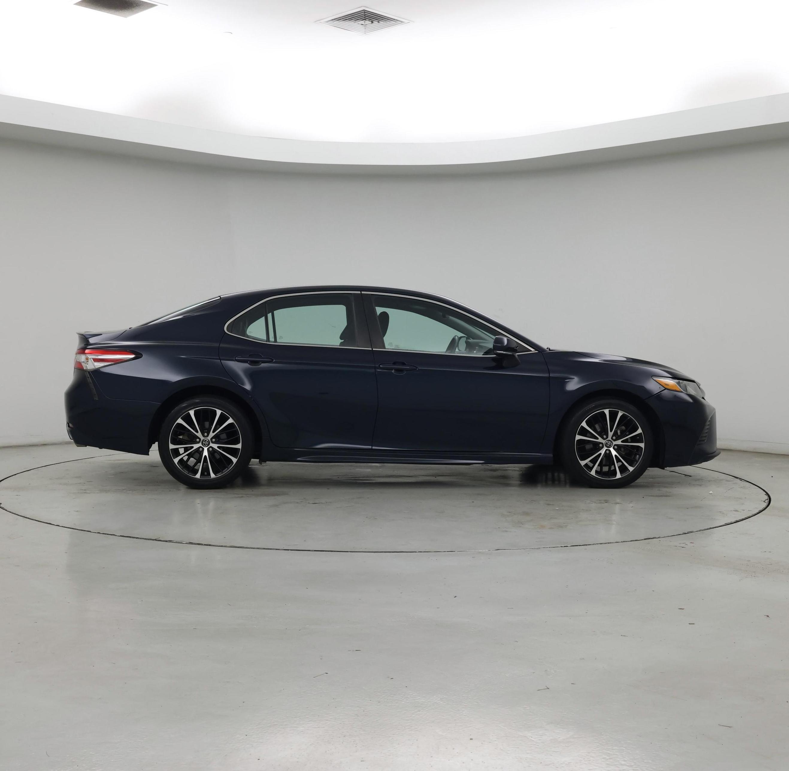 Thumbnail: 2018 Toyota Camry - 7