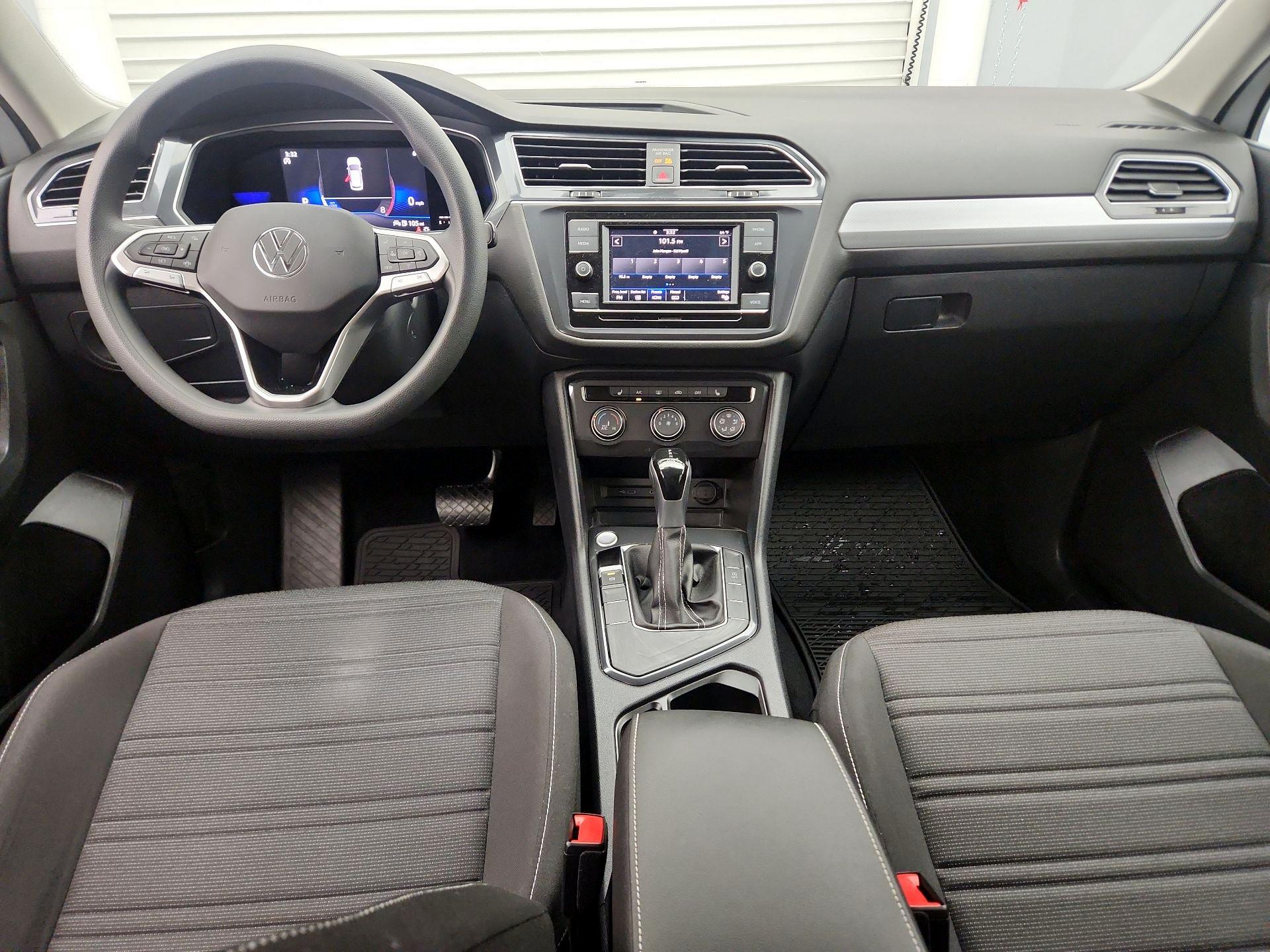 Thumbnail: 2023 Volkswagen Tiguan - 9