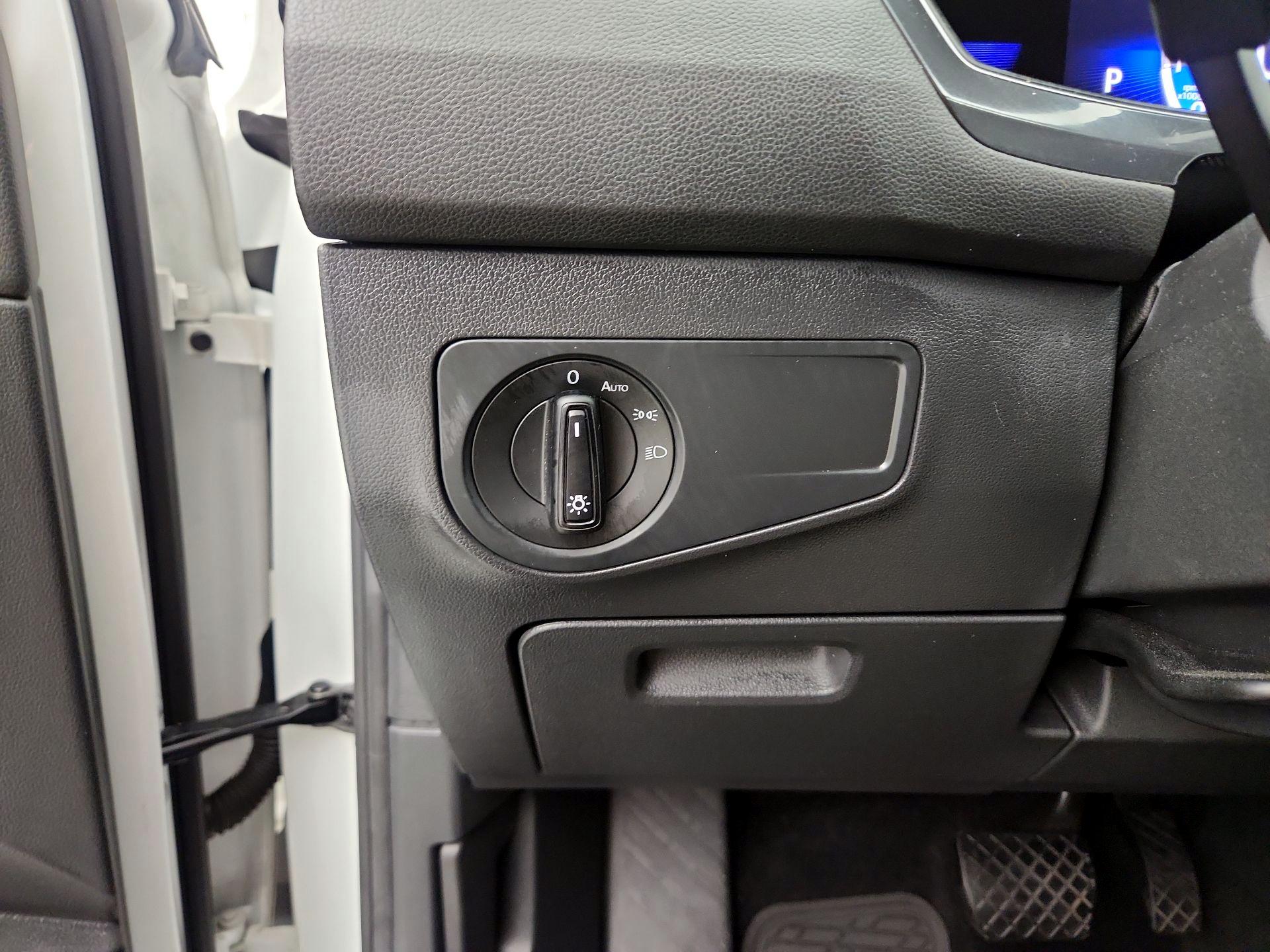 Thumbnail: 2023 Volkswagen Tiguan - 13