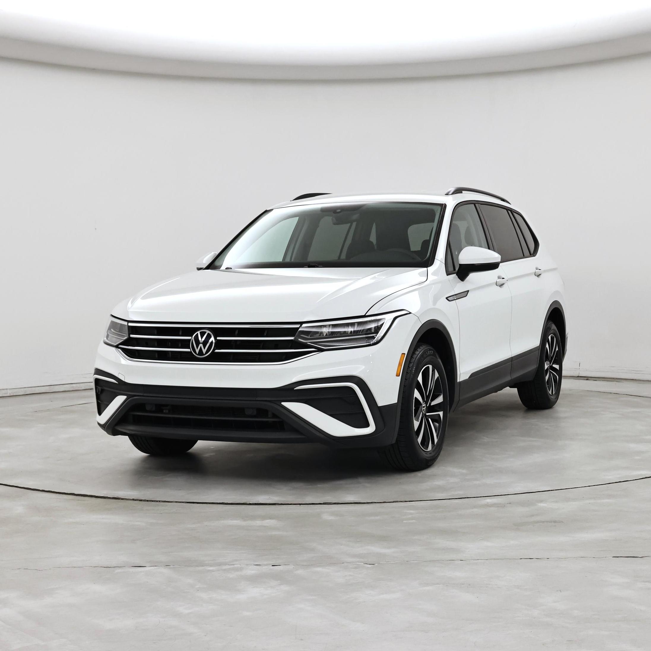 Thumbnail: 2023 Volkswagen Tiguan - 4